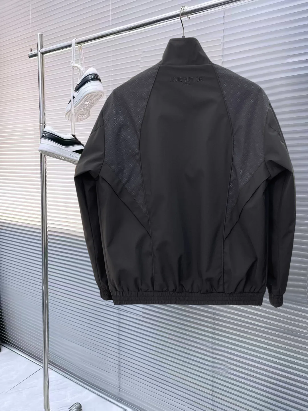 Men's Jackets And Down Jackets LOUIS VUITTON 17966740