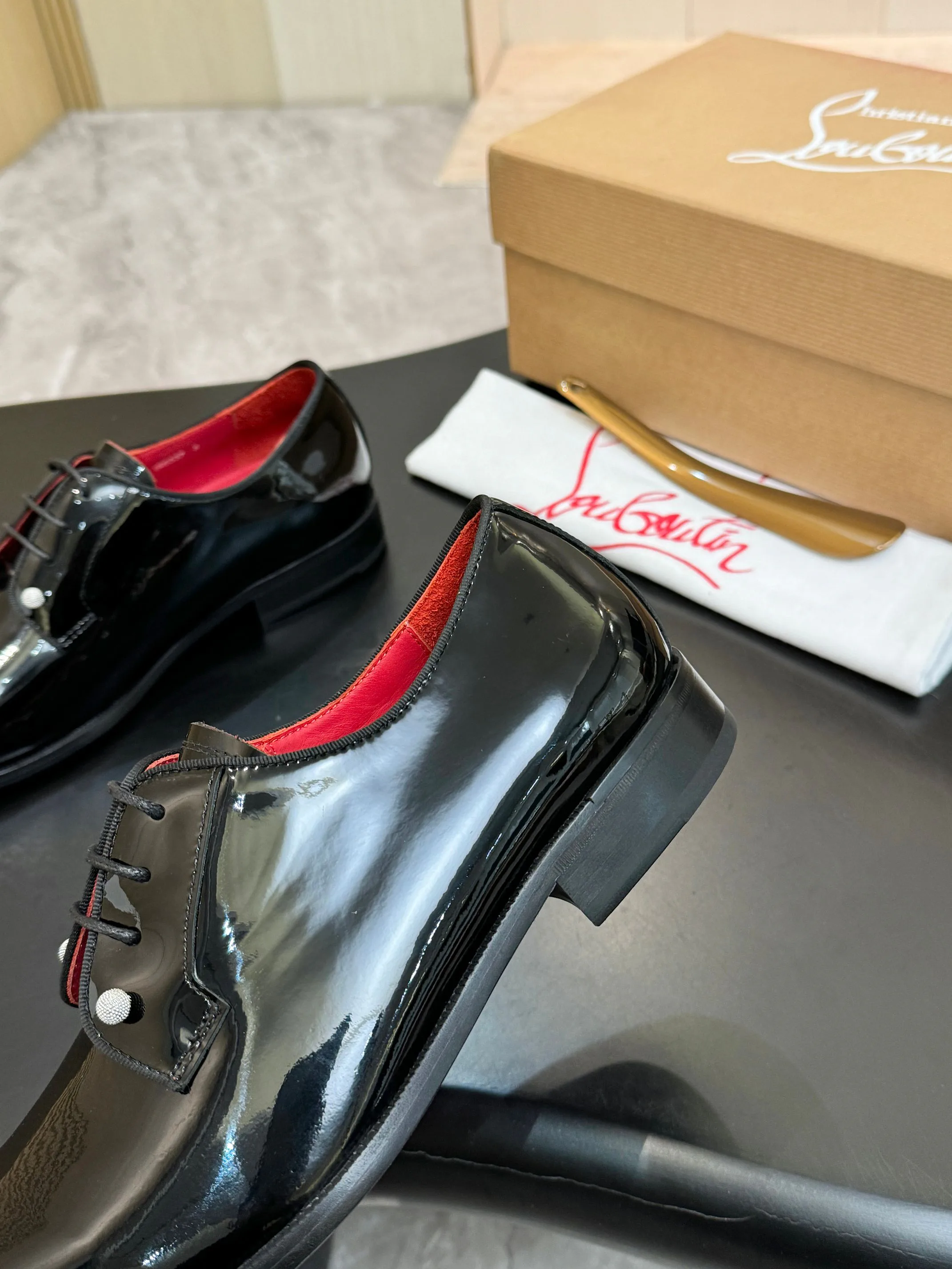 Men's Loafers And Dress Shoes CHRISTIAN LOUBOUTIN 18119101