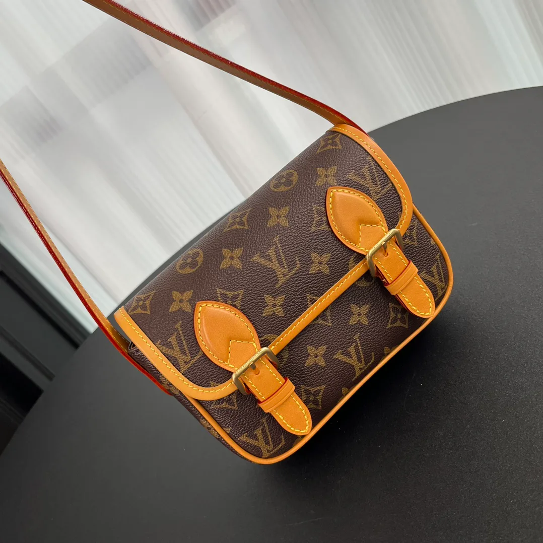 Классические Сумки Женские Louis Vuitton 18575200