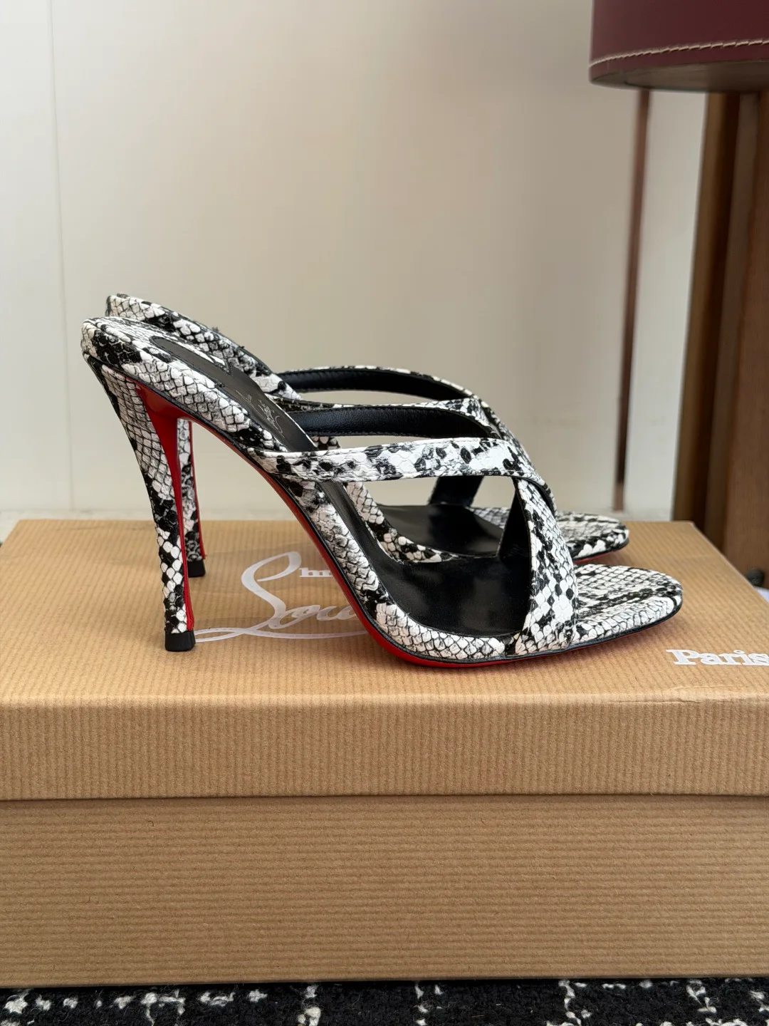 Women's Heels CHRISTIAN LOUBOUTIN 17936550