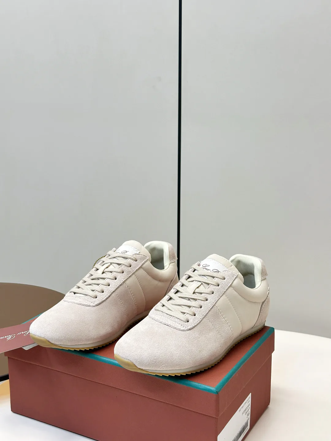 Women's Sneakers LORO PIANA 17464231