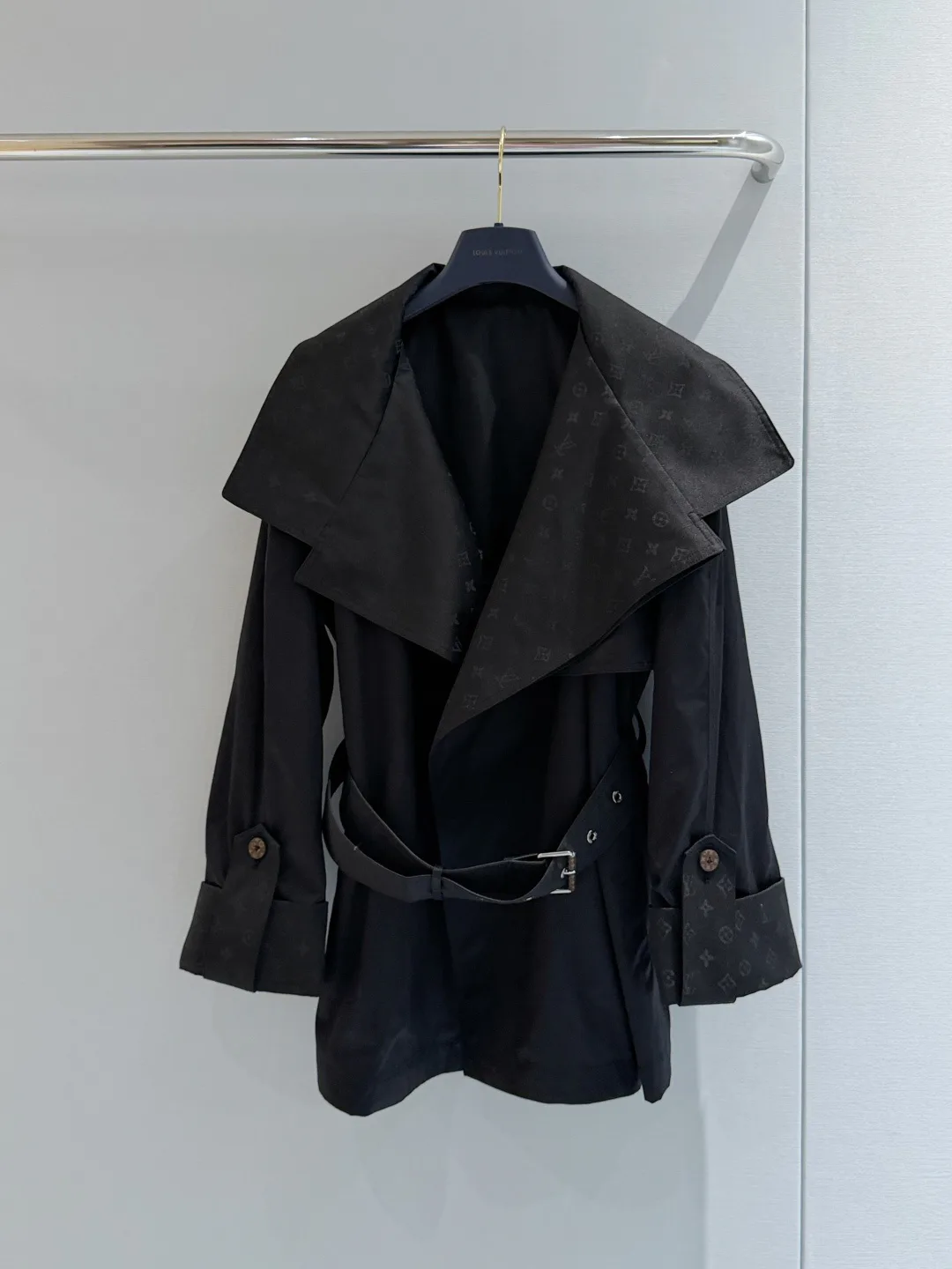 Women's Trench Coats LOUIS VUITTON 18049798