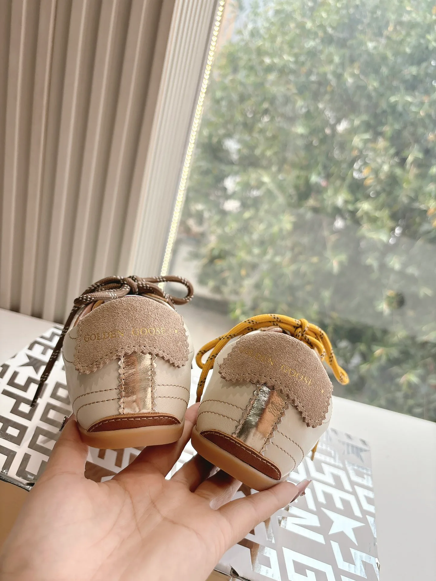 Women's Sneakers GOLDEN GOOSE 17572245