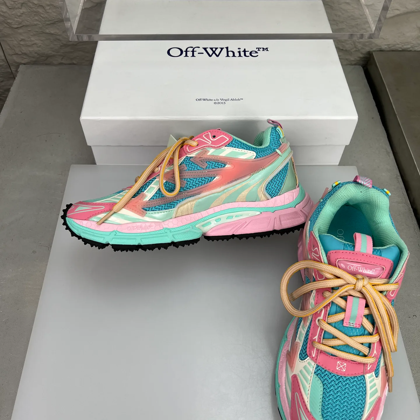 Women's Sneakers OFF-WHITE 18351529