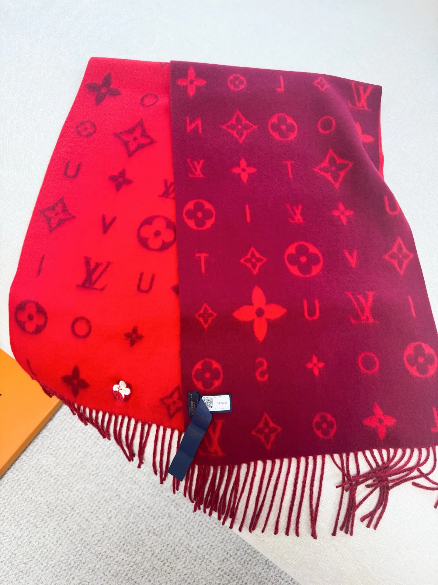 Scarves LOUIS VUITTON 18261899