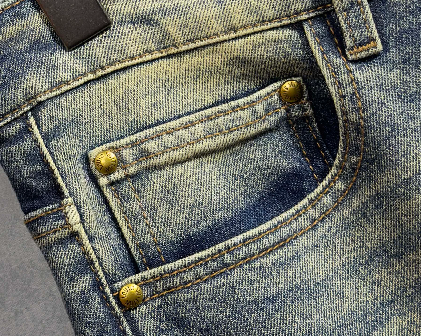 Men's Jeans LOUIS VUITTON 18098352