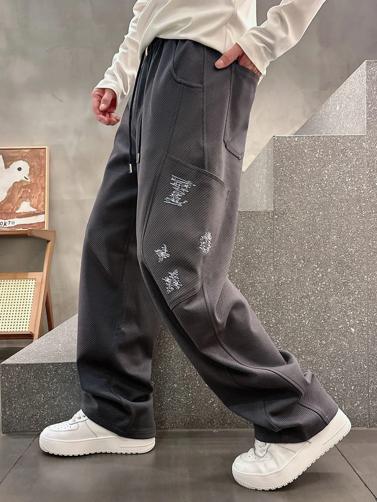 Men's Trousers LOUIS VUITTON 18340440