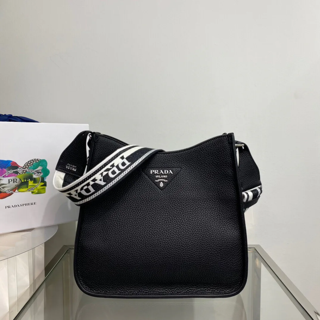 Women's Shoulder Bags PRADA 18323070