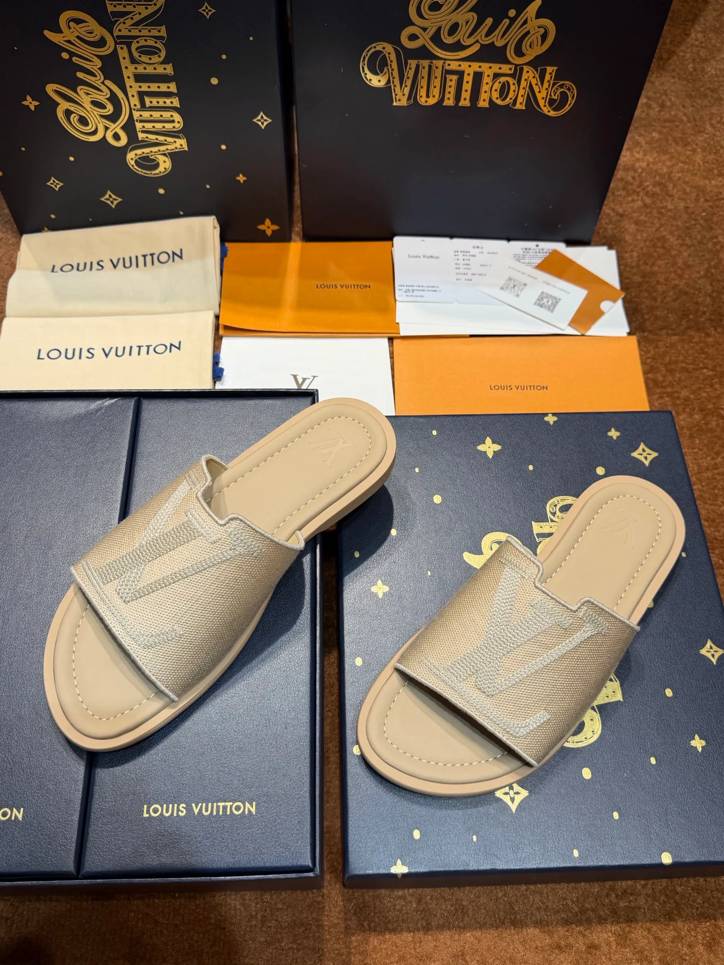 Women's Flip-Flops LOUIS VUITTON 17342949