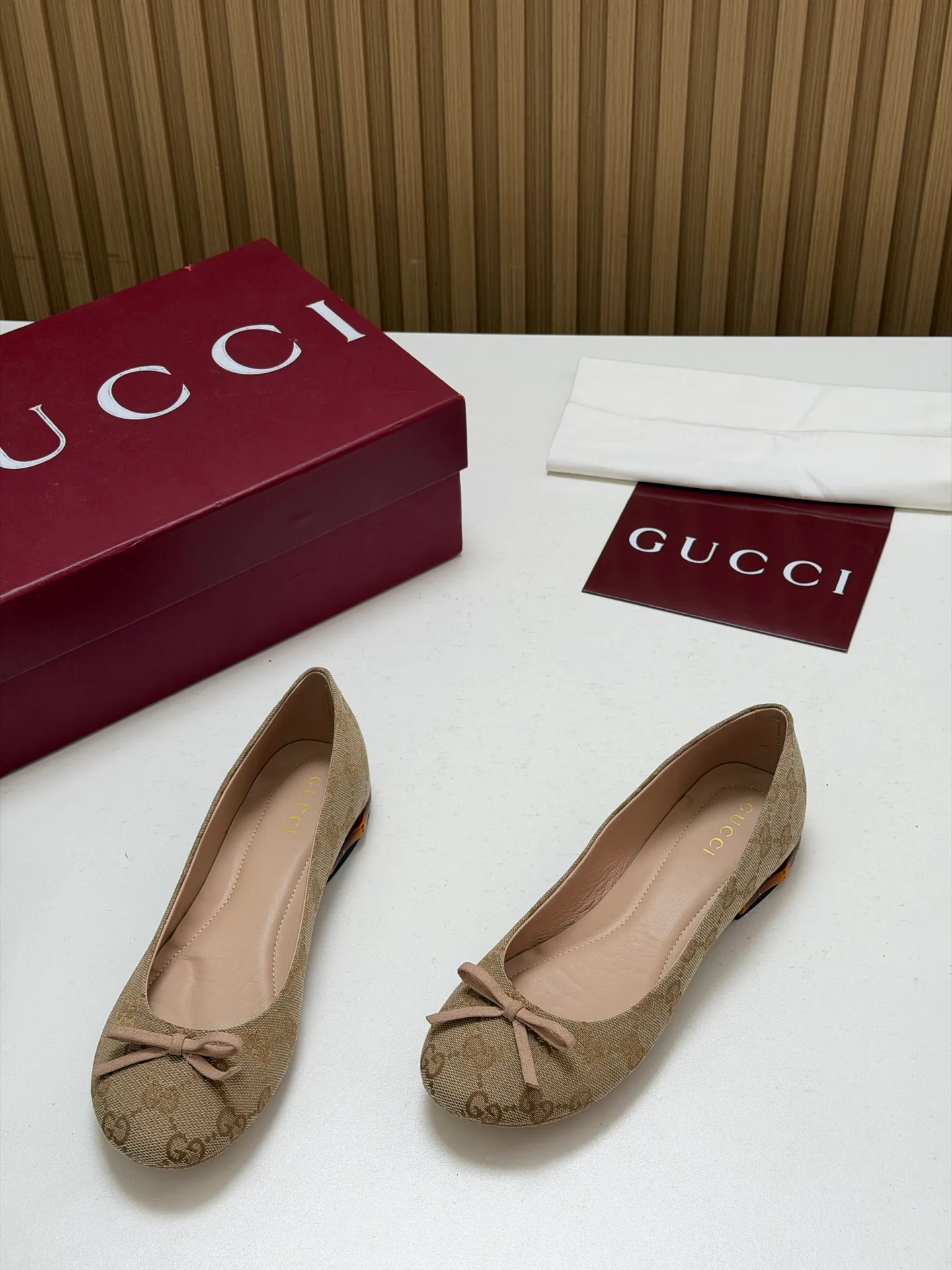 Women's Ballet Flats GUCCI 18396251