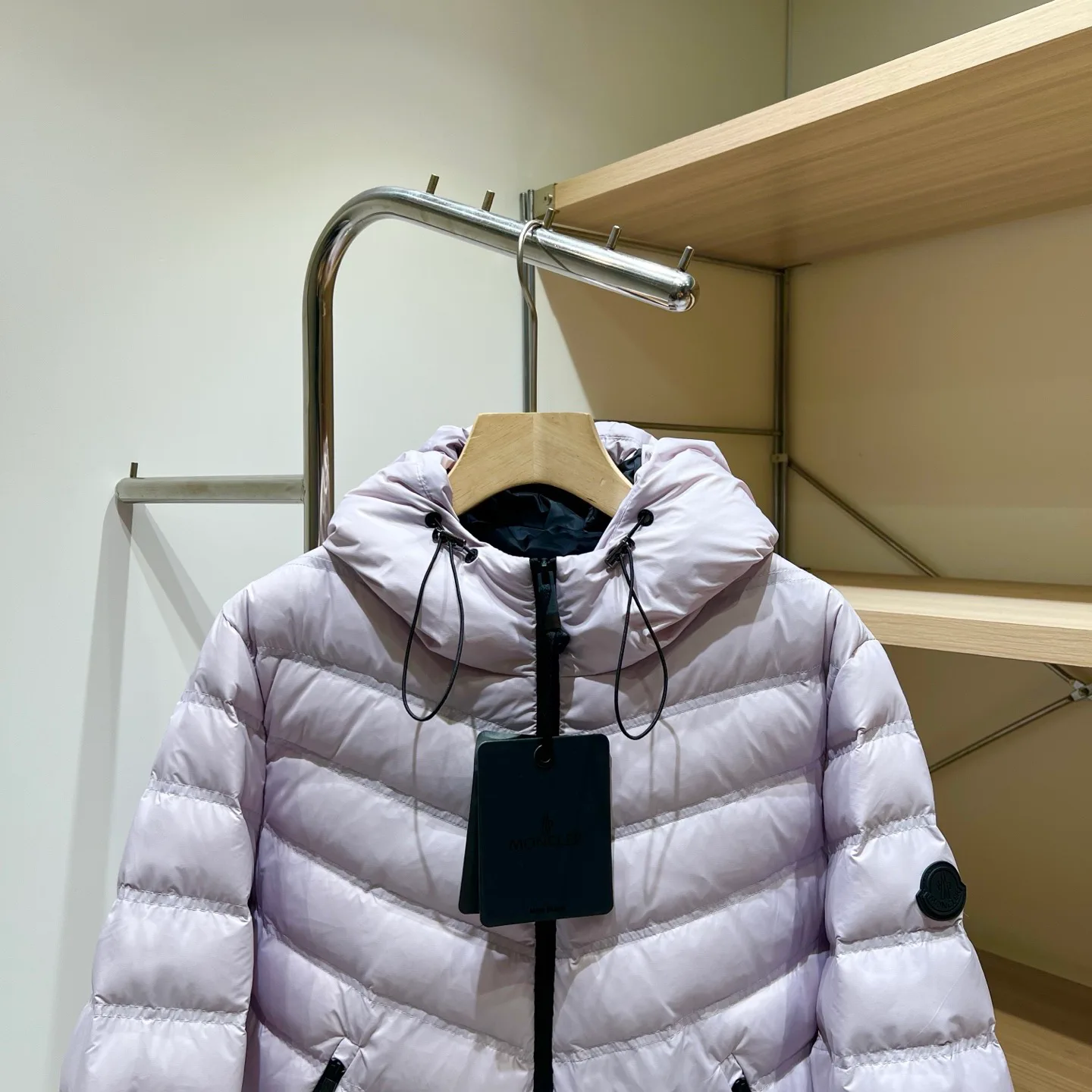 Women's Jackets And Down Jackets MONCLER 18001761