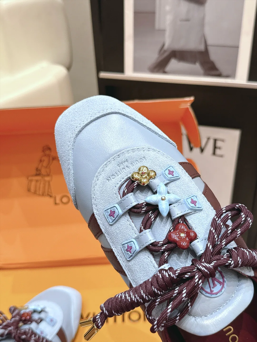 Women's Sneakers LOUIS VUITTON 17978321