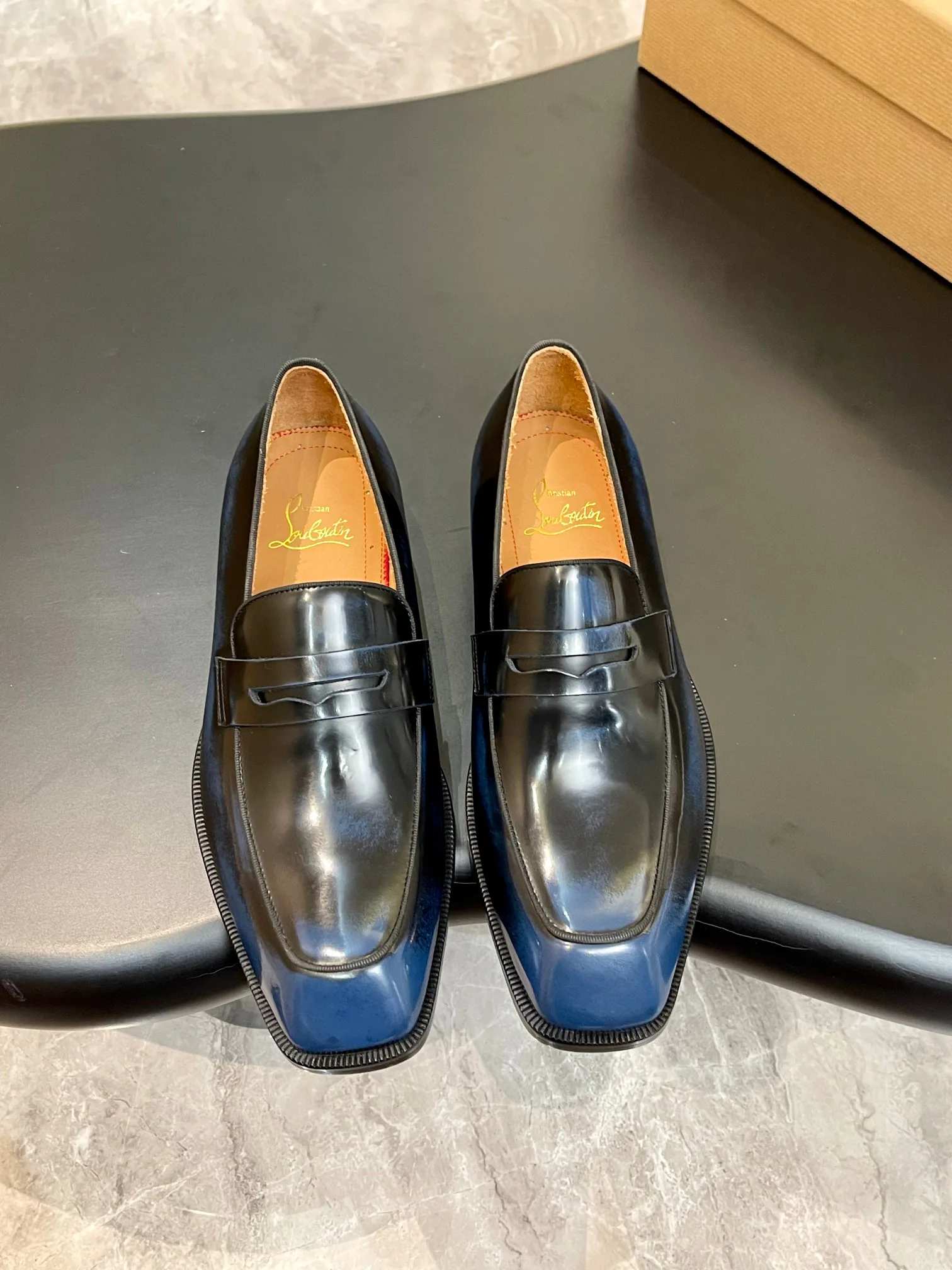 Men's Loafers And Dress Shoes CHRISTIAN LOUBOUTIN 18119154
