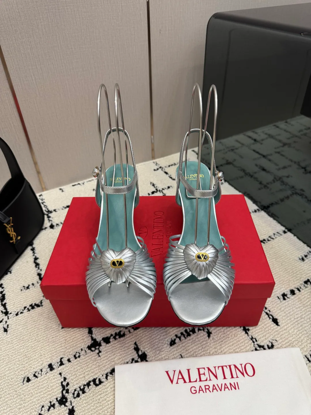 Women's Open-Toe Sandals VALENTINO 18048999