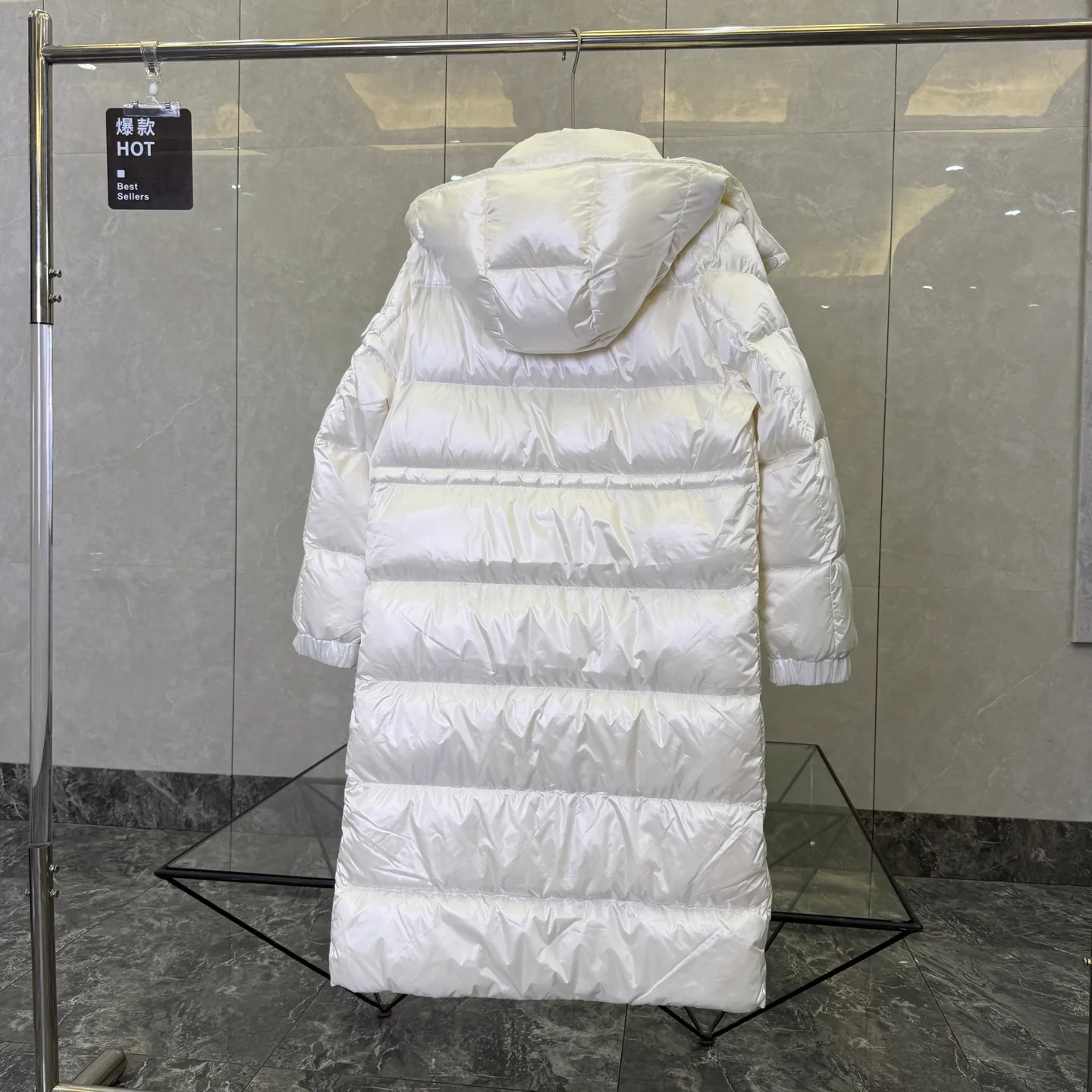 Women's Jackets And Down Jackets MONCLER 17923585