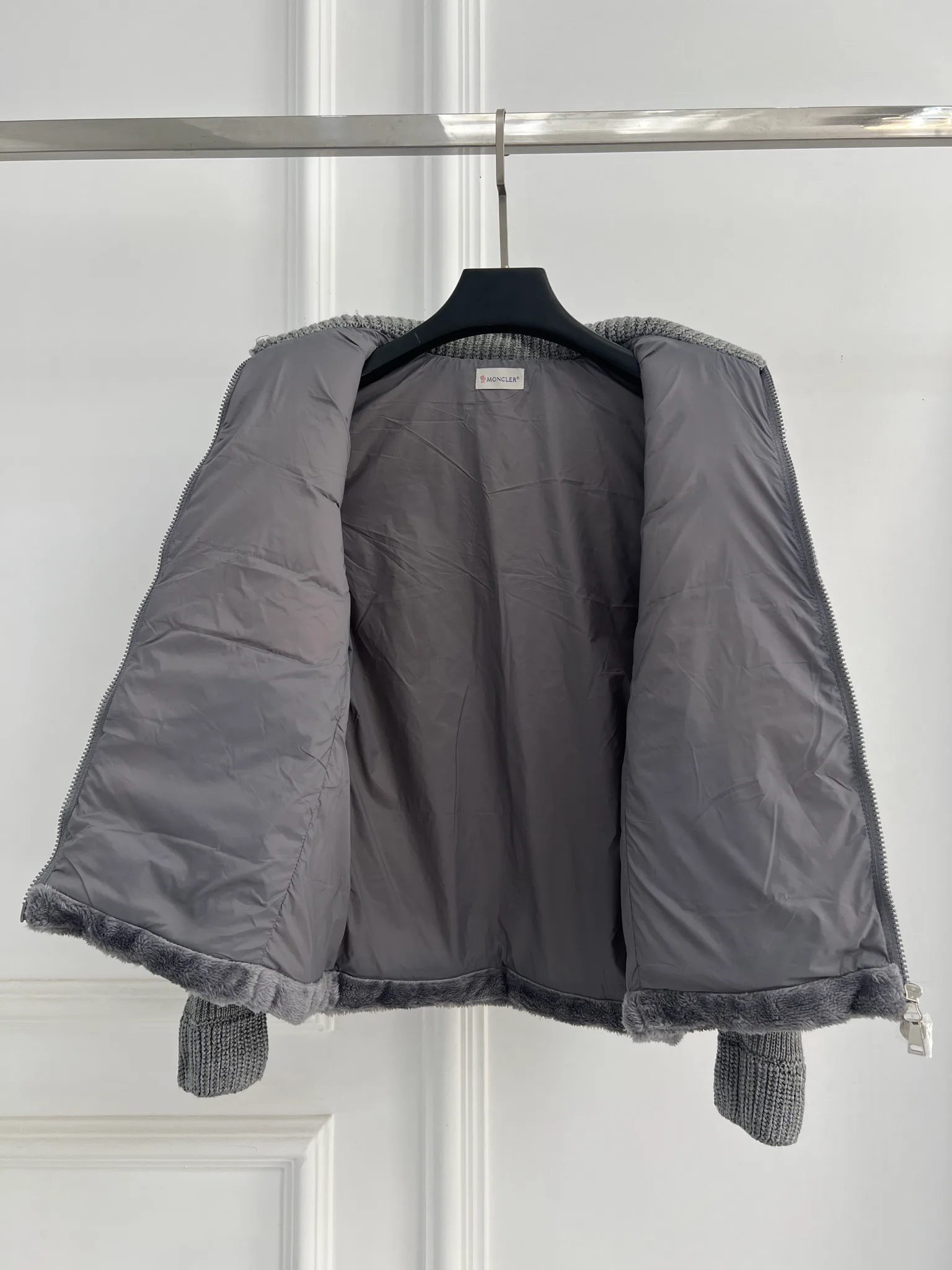 Women's Jackets And Down Jackets MONCLER 18416241