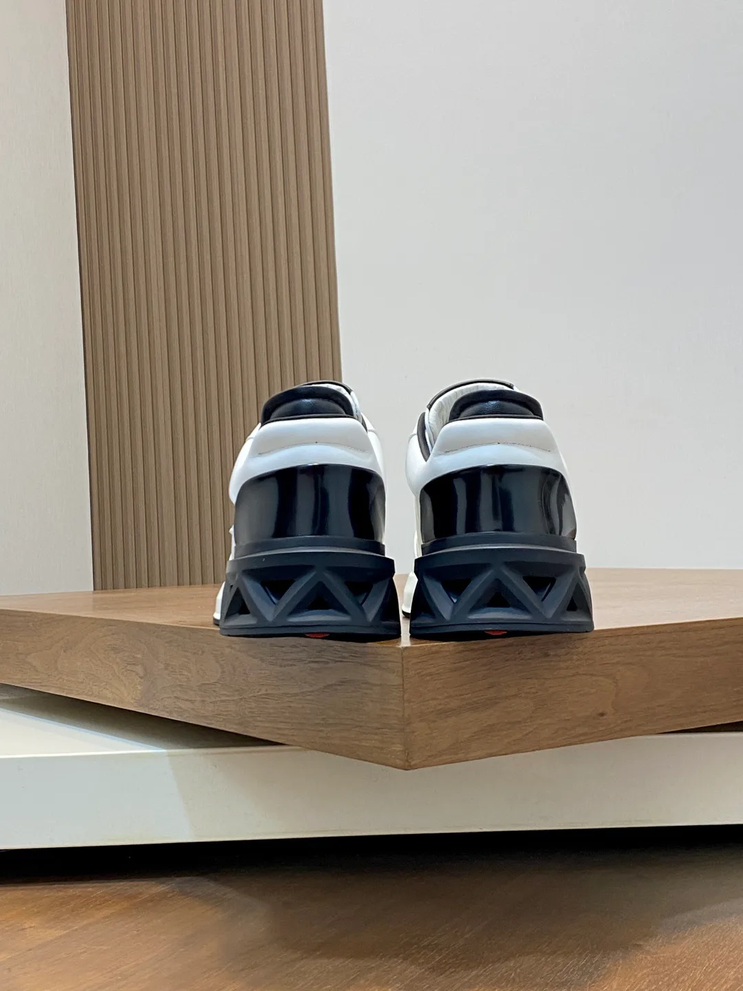 Men's Sneakers PRADA 18116640