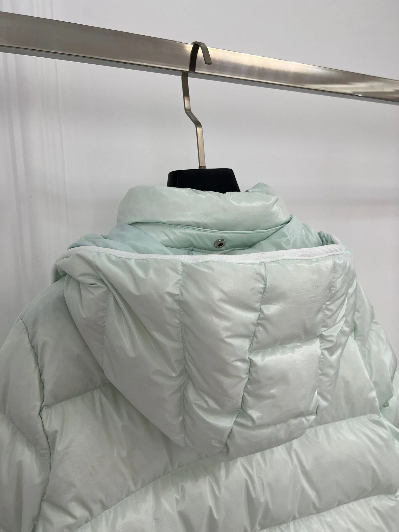 Women's Jackets And Down Jackets MONCLER 18416221