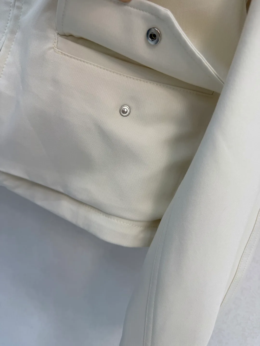 Women's Jackets And Down Jackets LOEWE 17943104