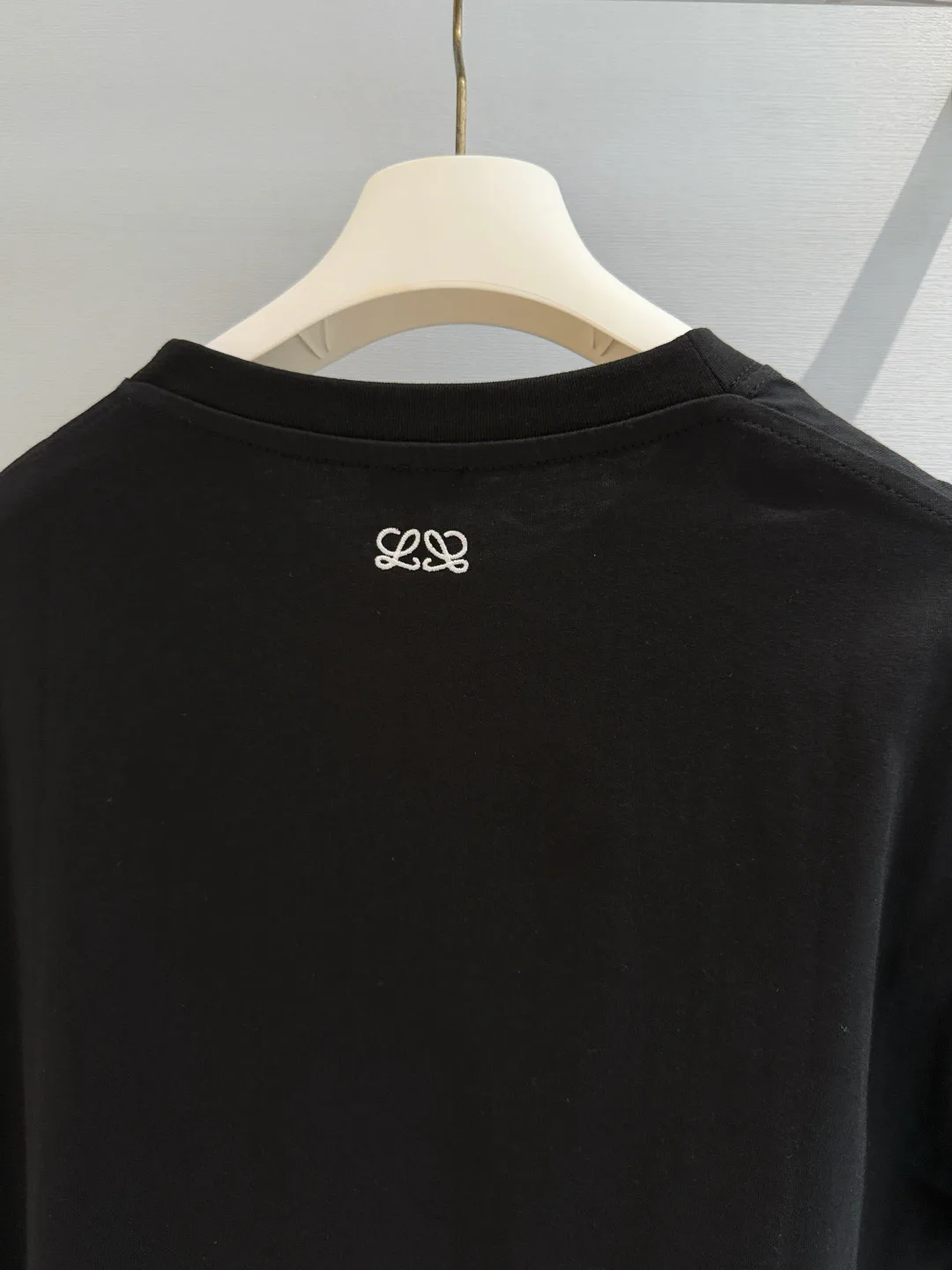 Women's T-Shirts LOEWE 17809100
