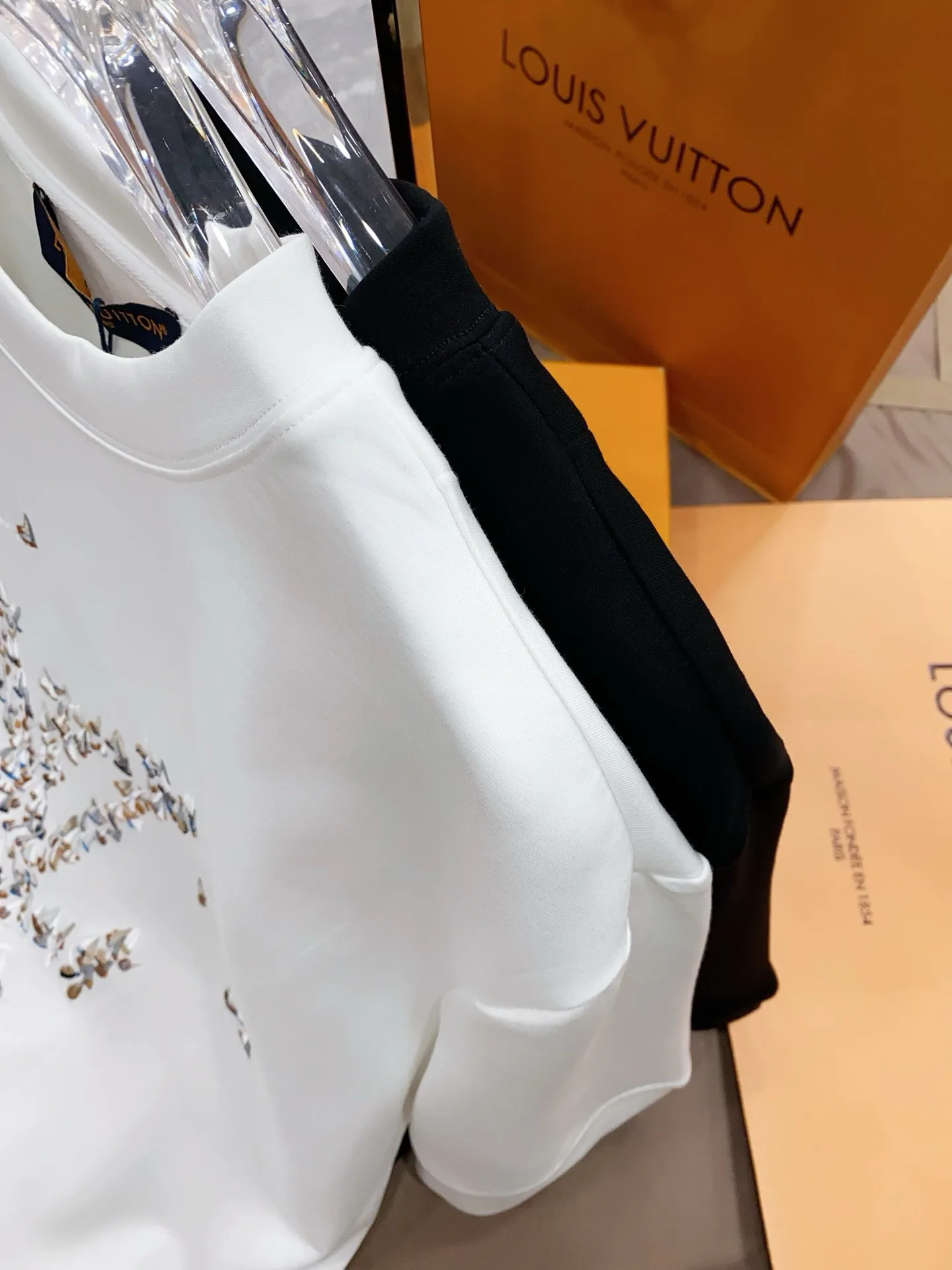 Men's T-Shirts LOUIS VUITTON 17973708