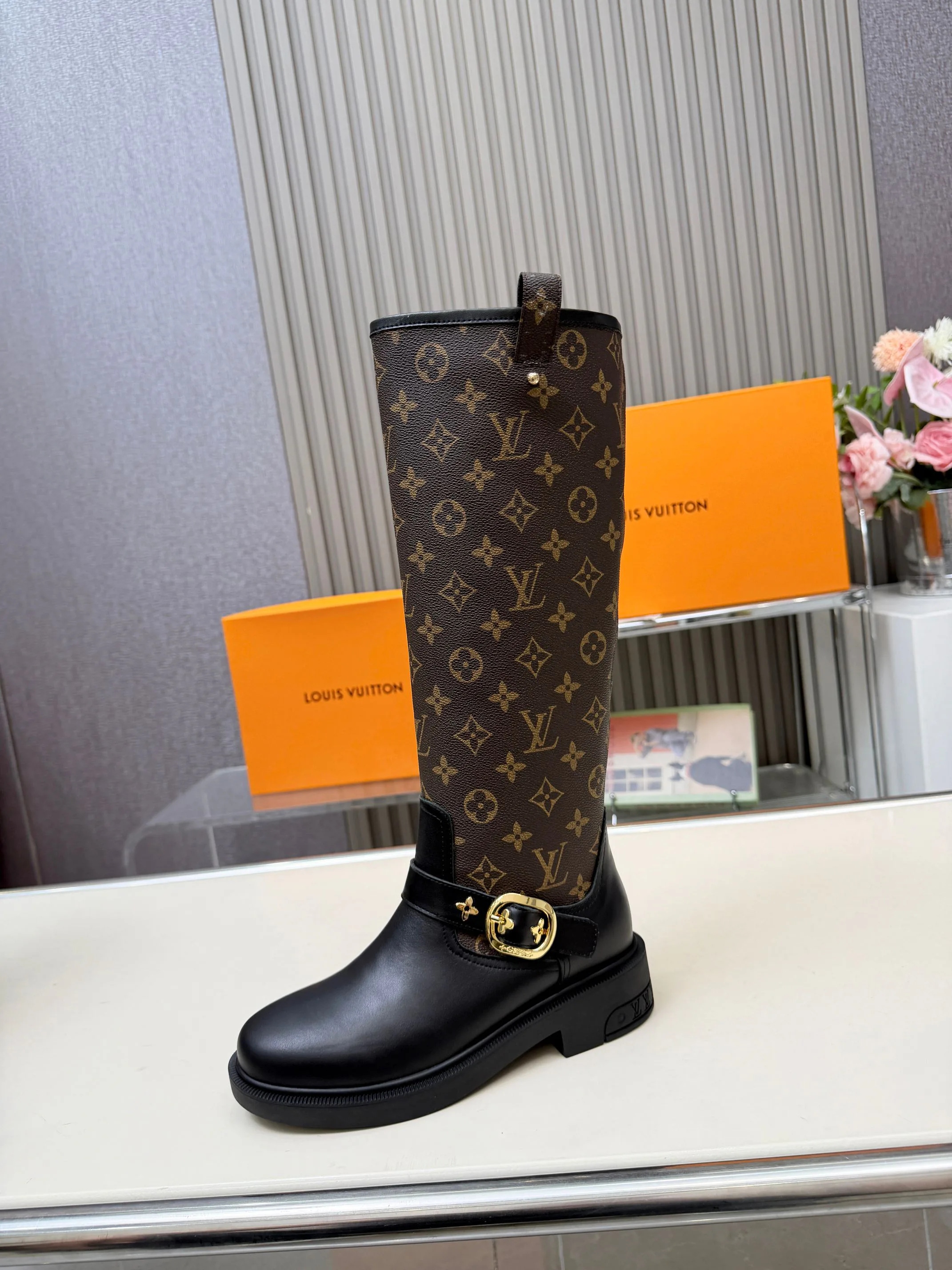 Women's Ankle Boots LOUIS VUITTON 18279807
