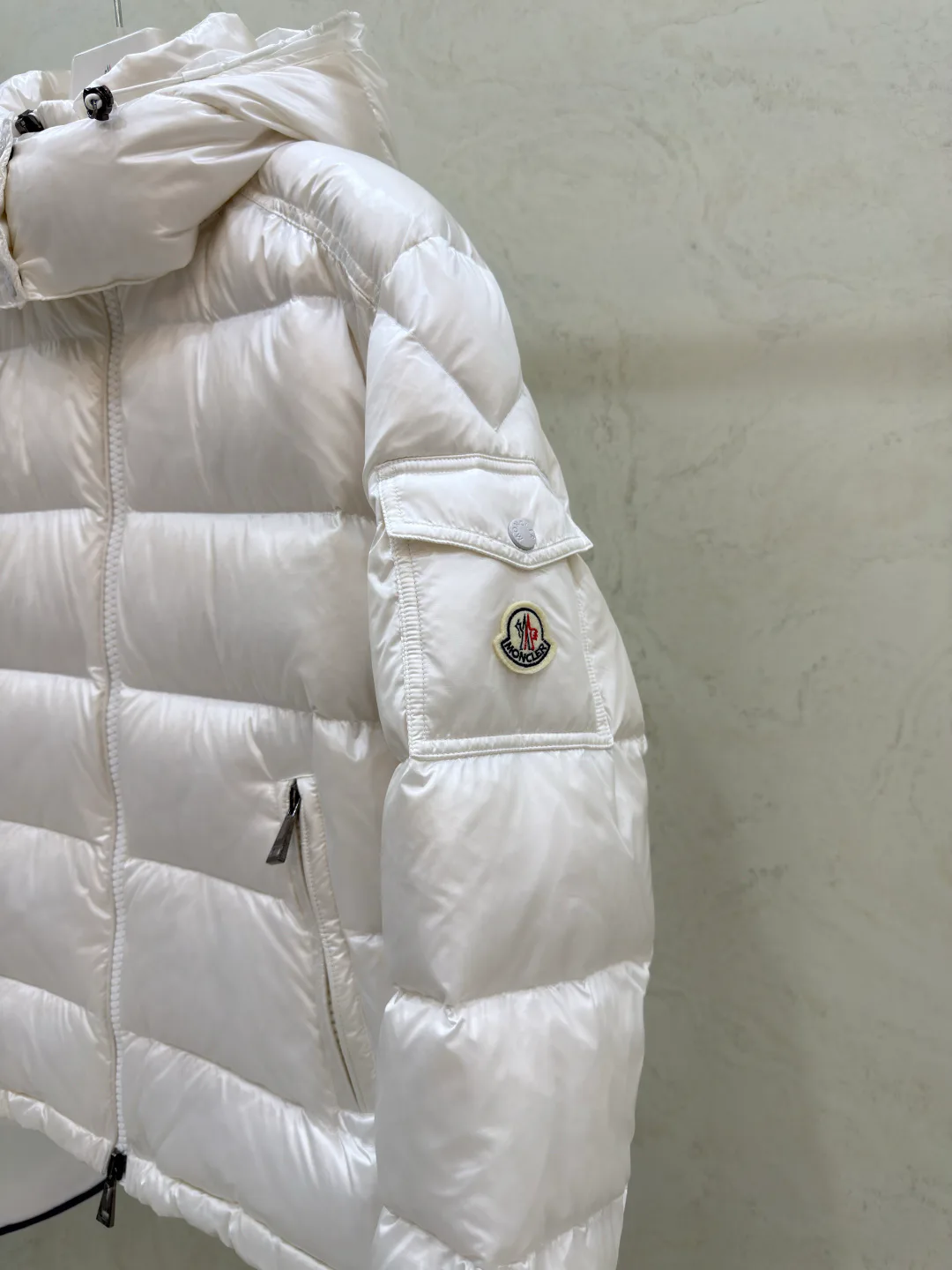 Men's Jackets And Down Jackets MONCLER 18383102
