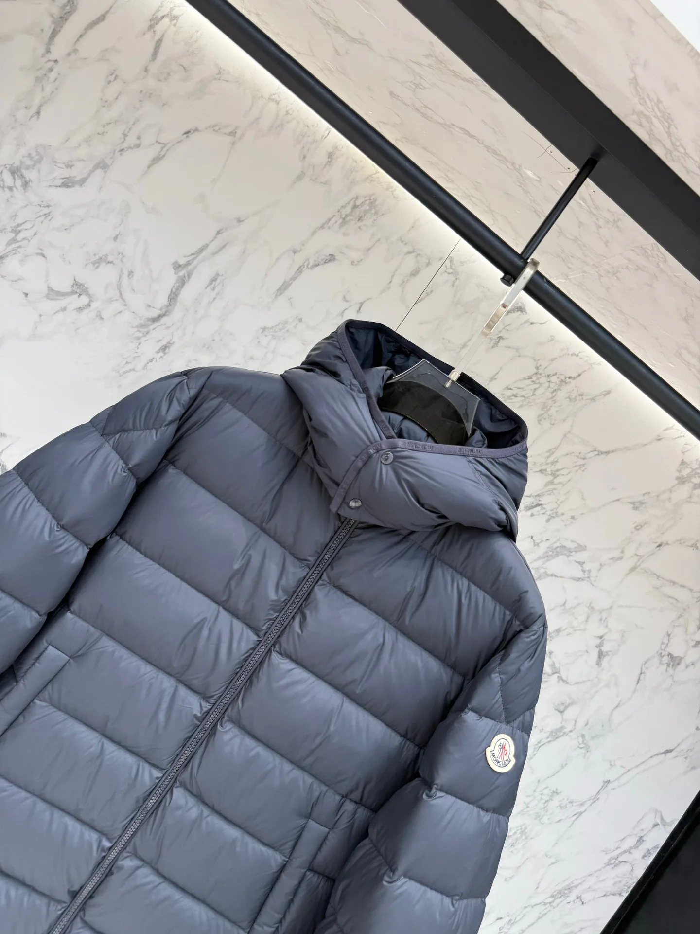 Women's Jackets And Down Jackets MONCLER 18129801