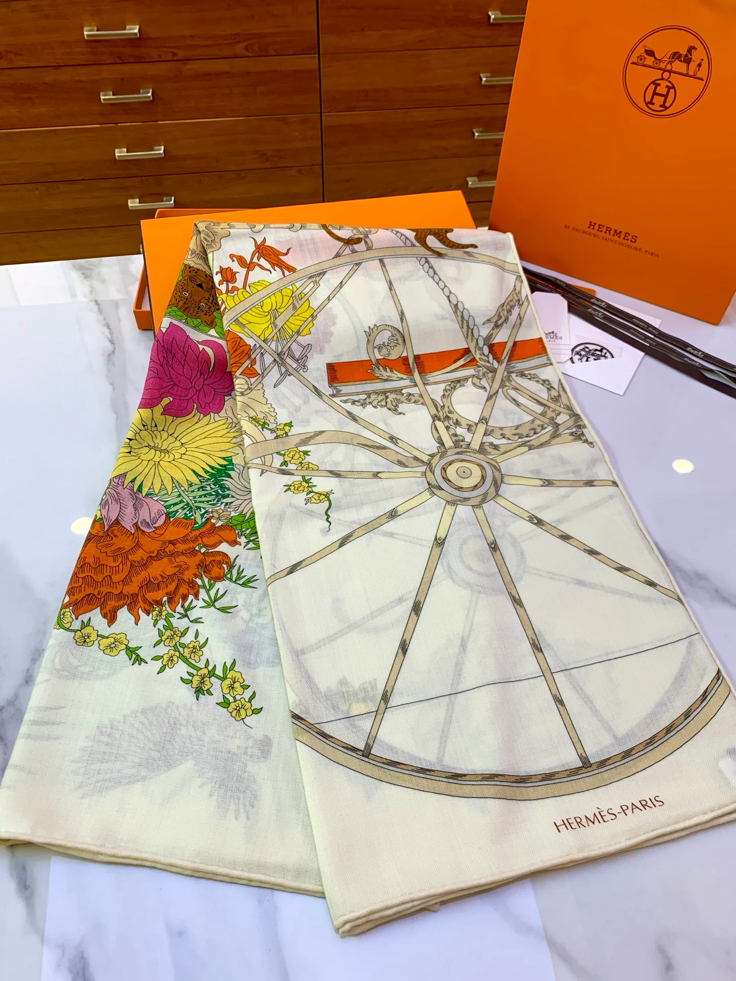 Silk Scarves HERMES 18040233