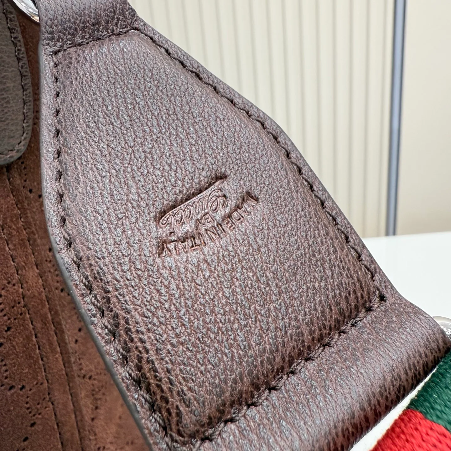 Классические Сумки Женские Gucci 18560385