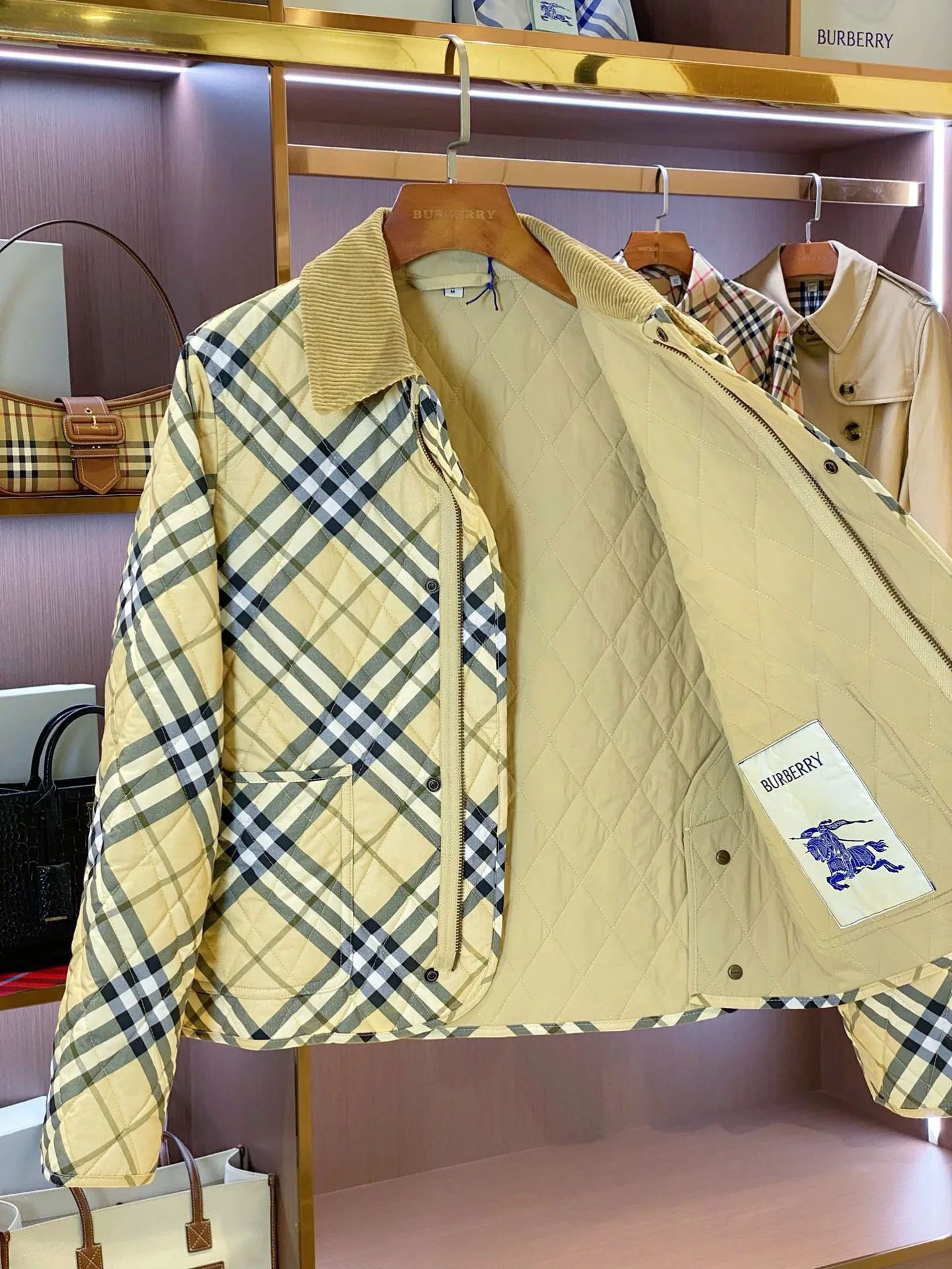 Women's Jackets And Down Jackets BURBERRY 18140713