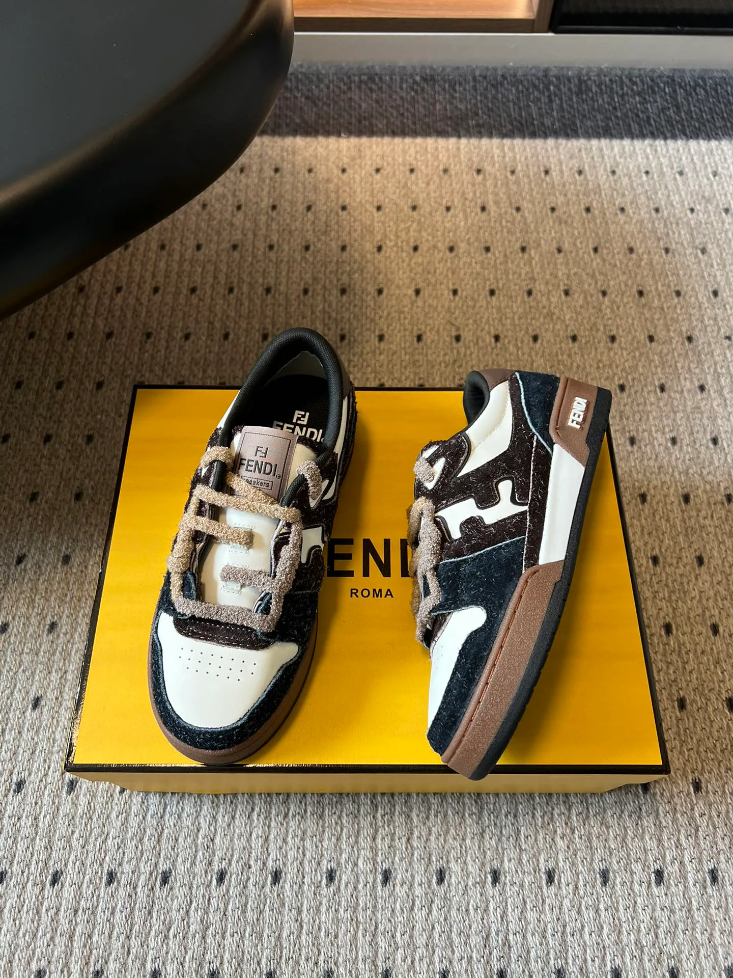 Women's Sneakers FENDI 18497968