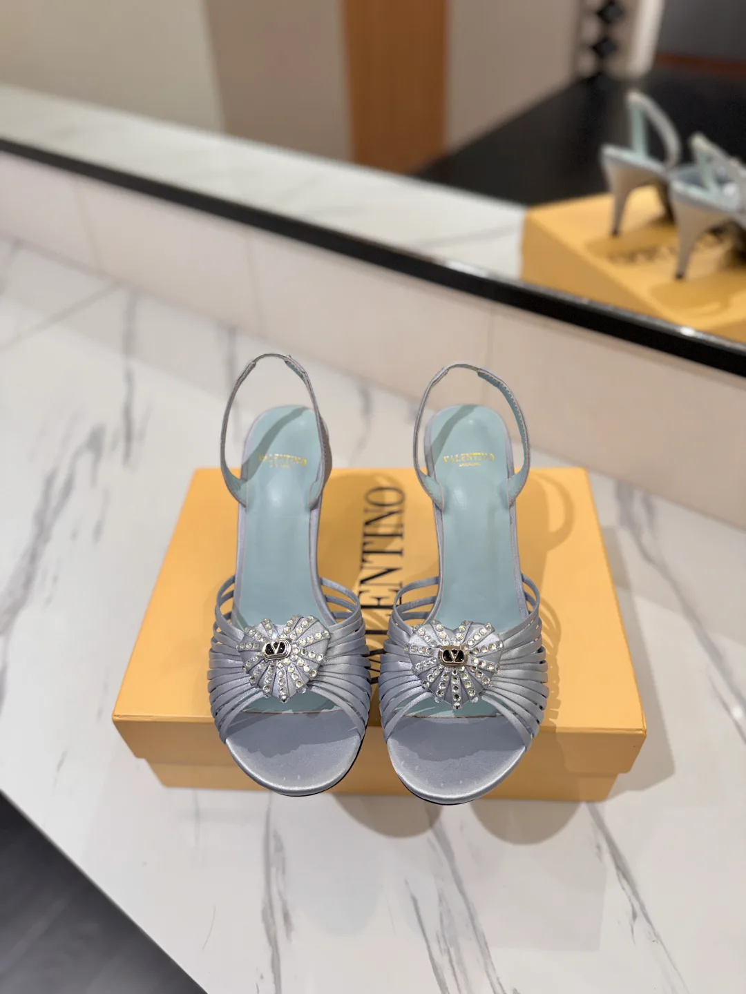 Women's Open-Toe Sandals VALENTINO 18134885