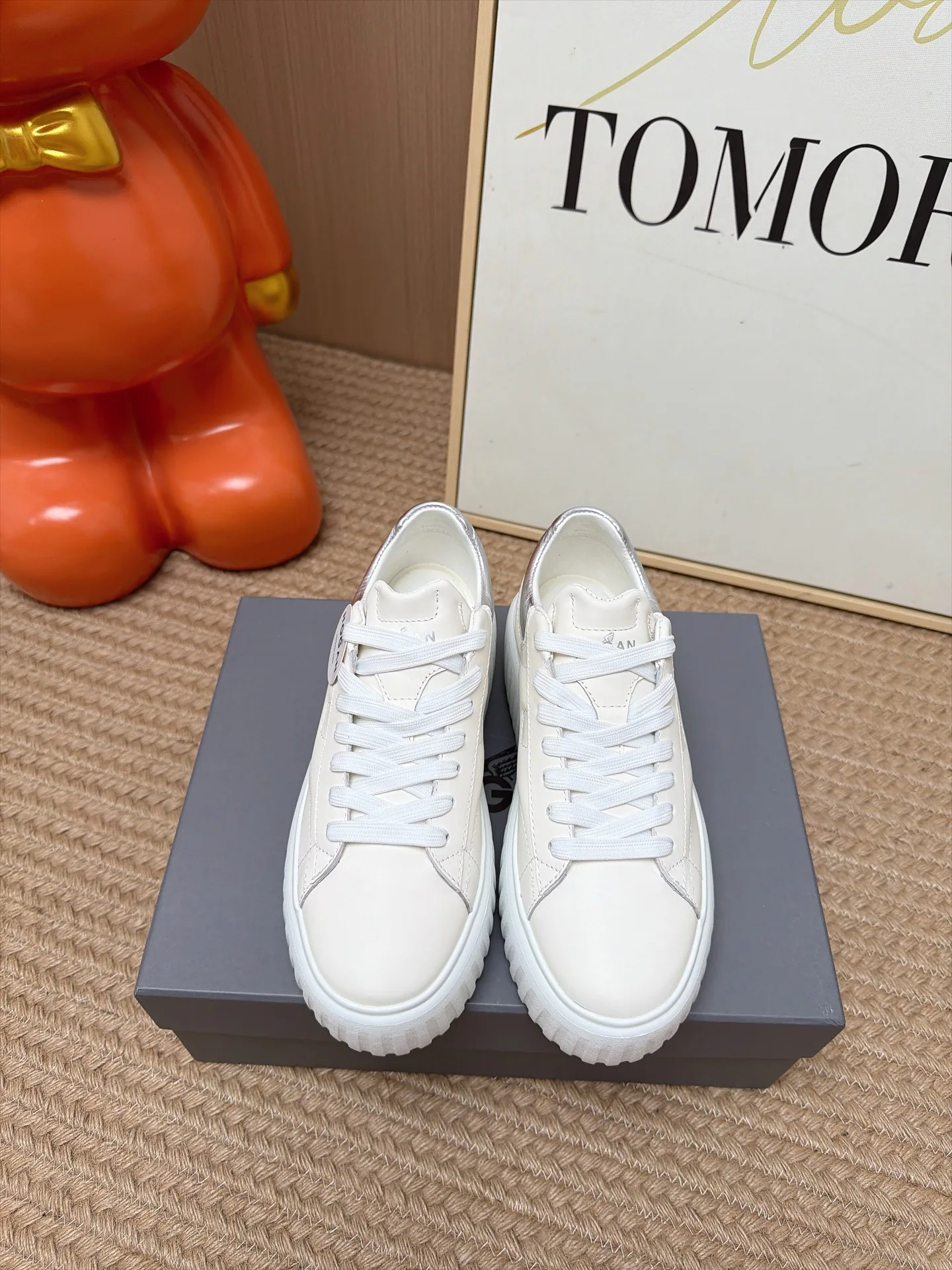 Women's Sneakers HOGAN 18239681