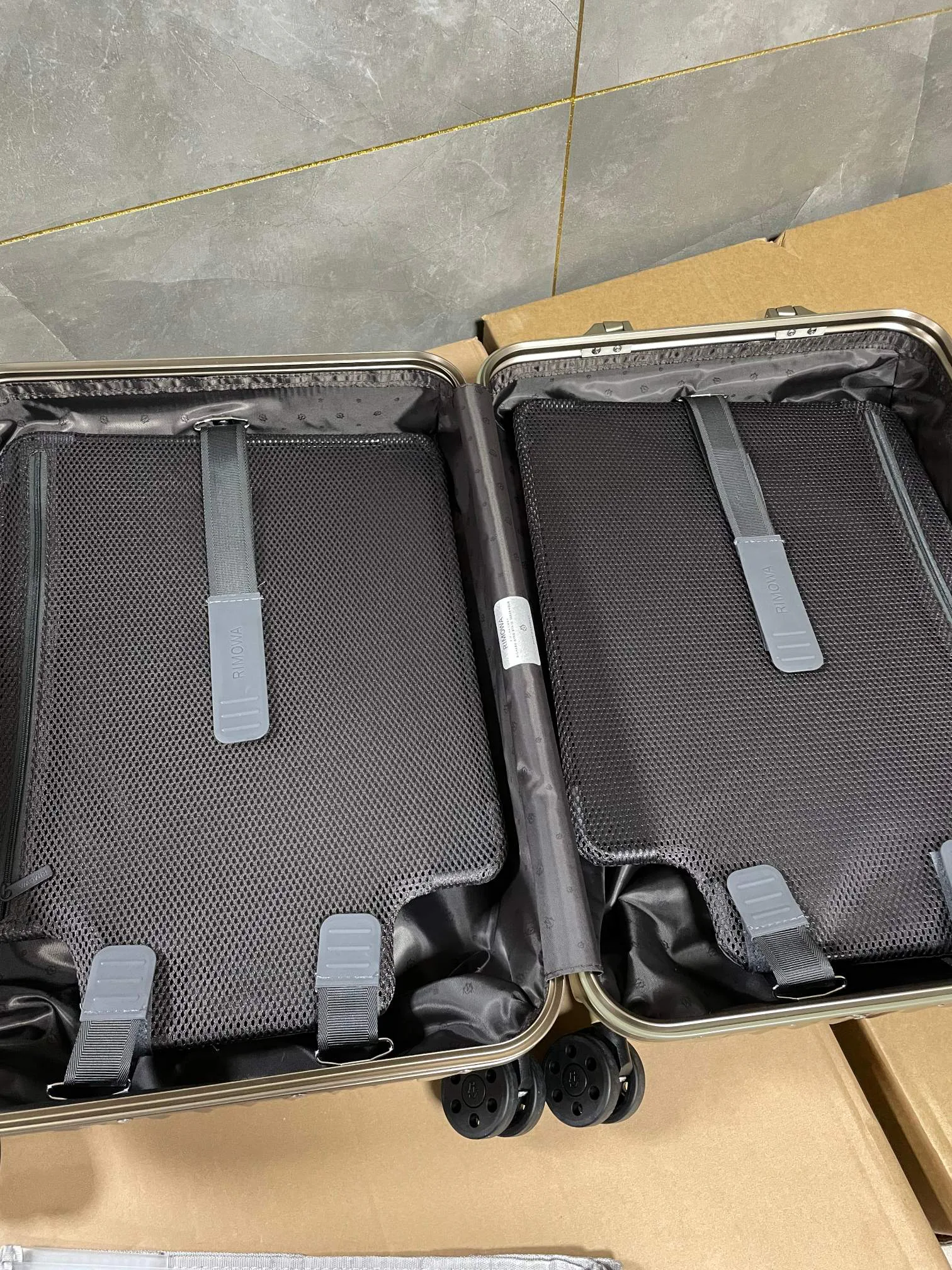Suitcases RIMOWA 17365964