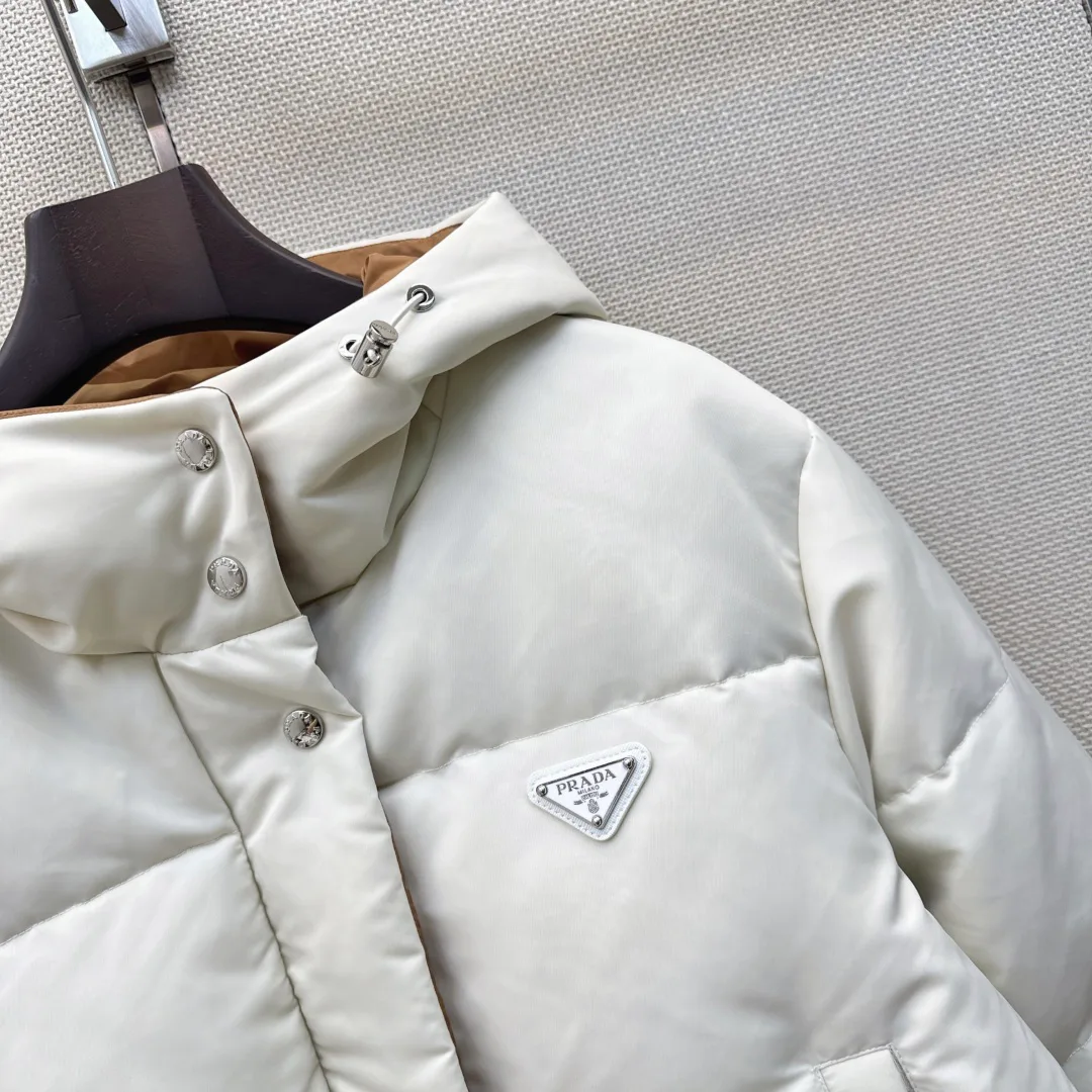 Women's Jackets And Down Jackets PRADA 18023691