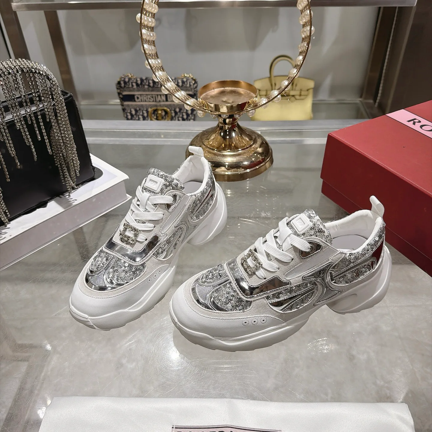 Women's Sneakers ROGER VIVIER 18366856