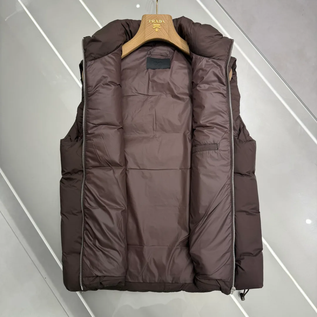 Жилеты Мужские Prada 18680243
