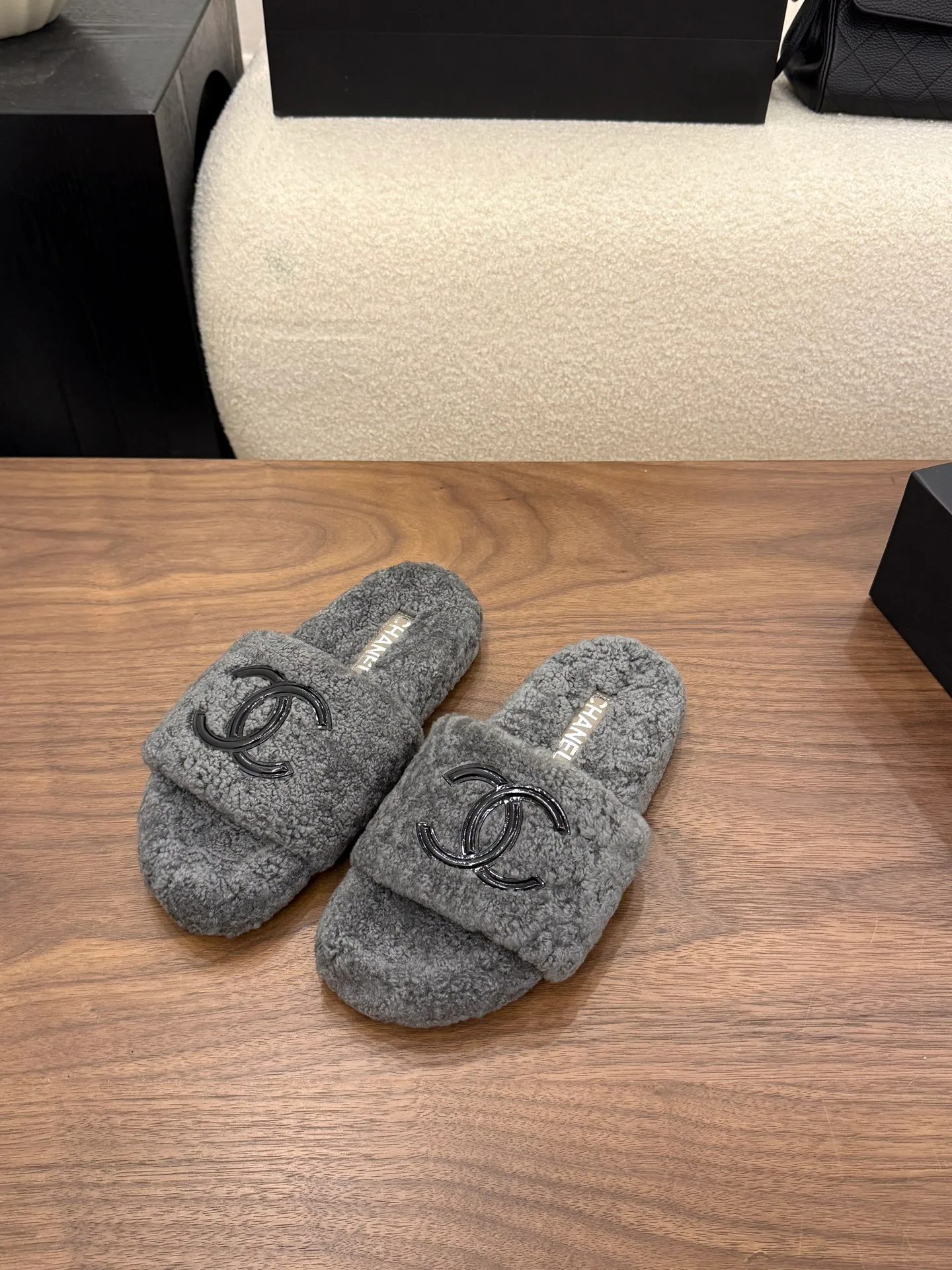 Women's Slippers CHANEL 18223669