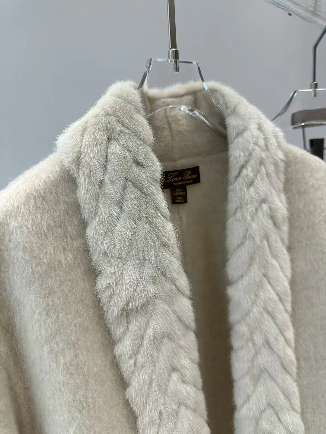 Women's Coats LORO PIANA 17933227