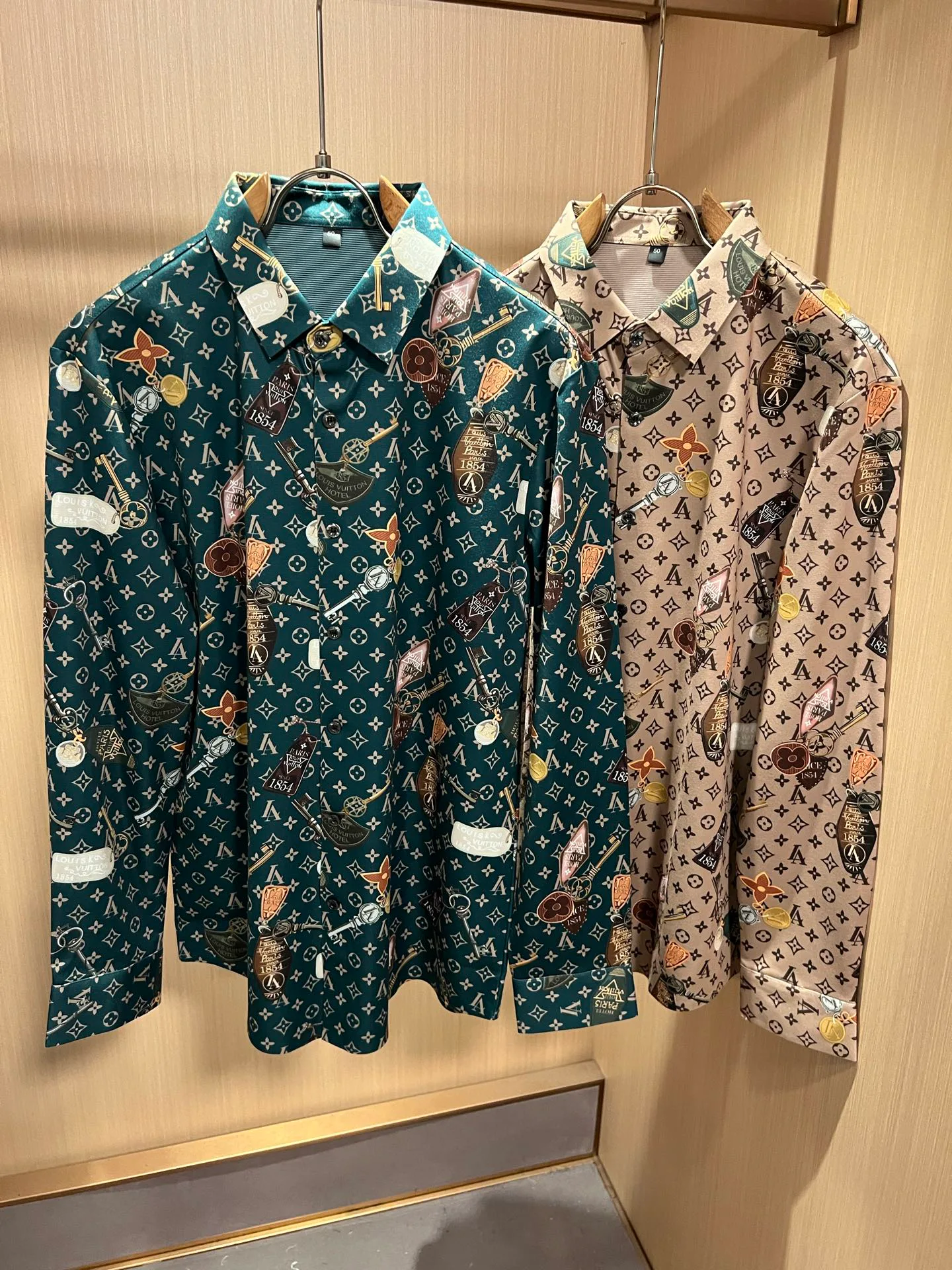 Men's Shirts LOUIS VUITTON 18292921