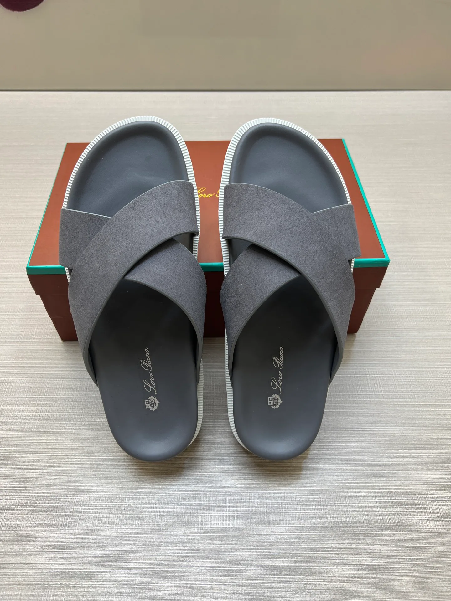 Men's Flip-Flops LORO PIANA 17467070