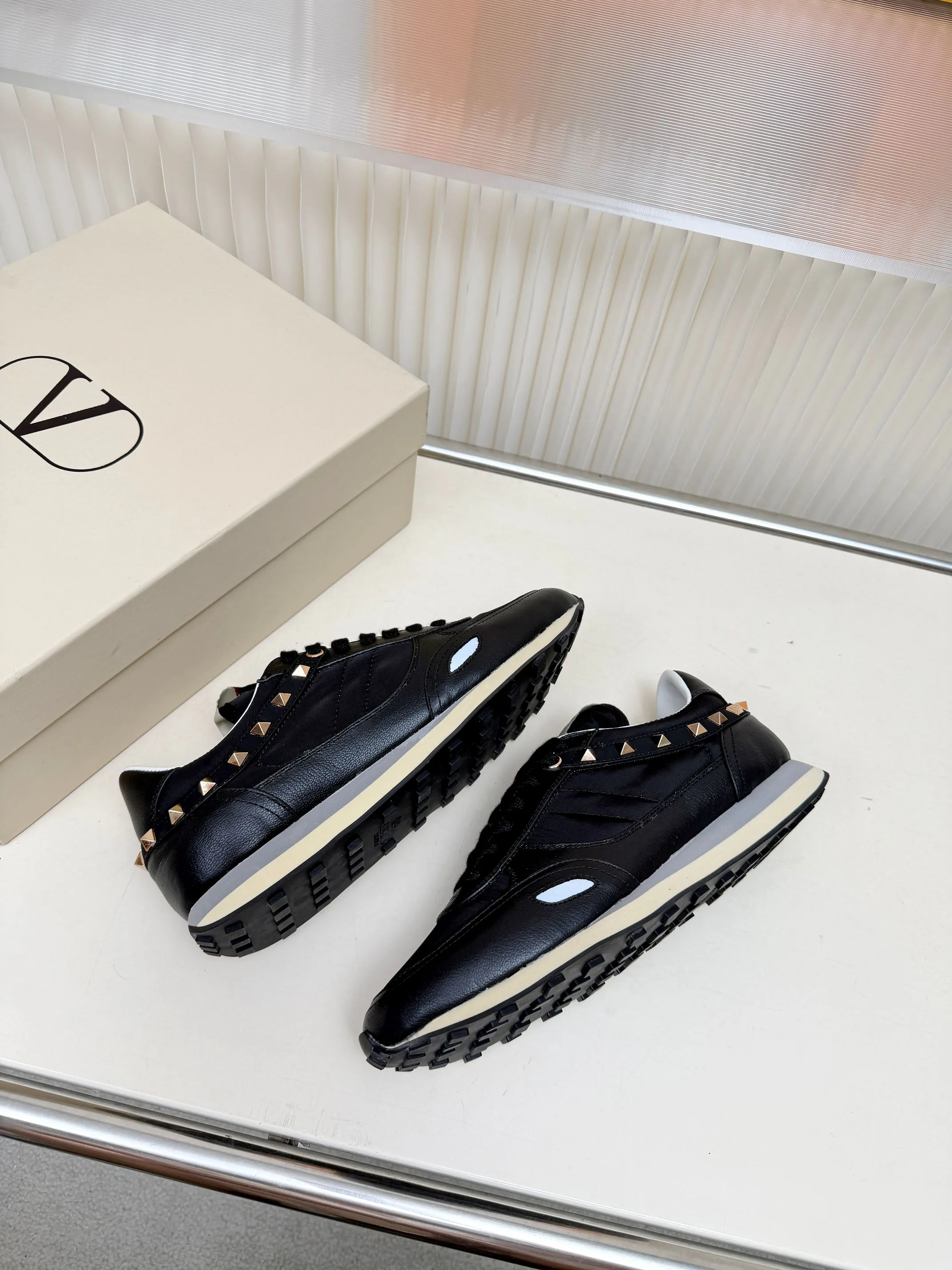 Women's Sneakers VALENTINO 18212005