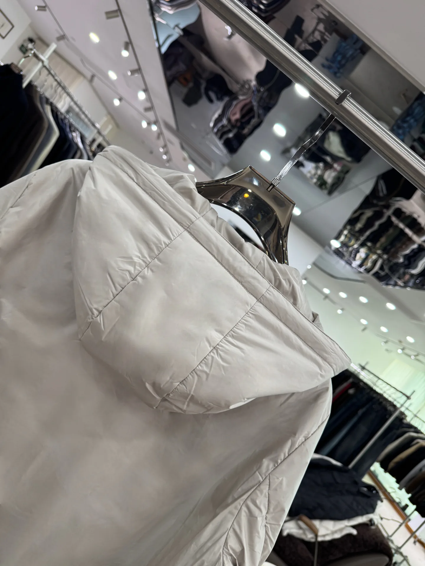 Men's Jackets And Down Jackets MONCLER 18084262