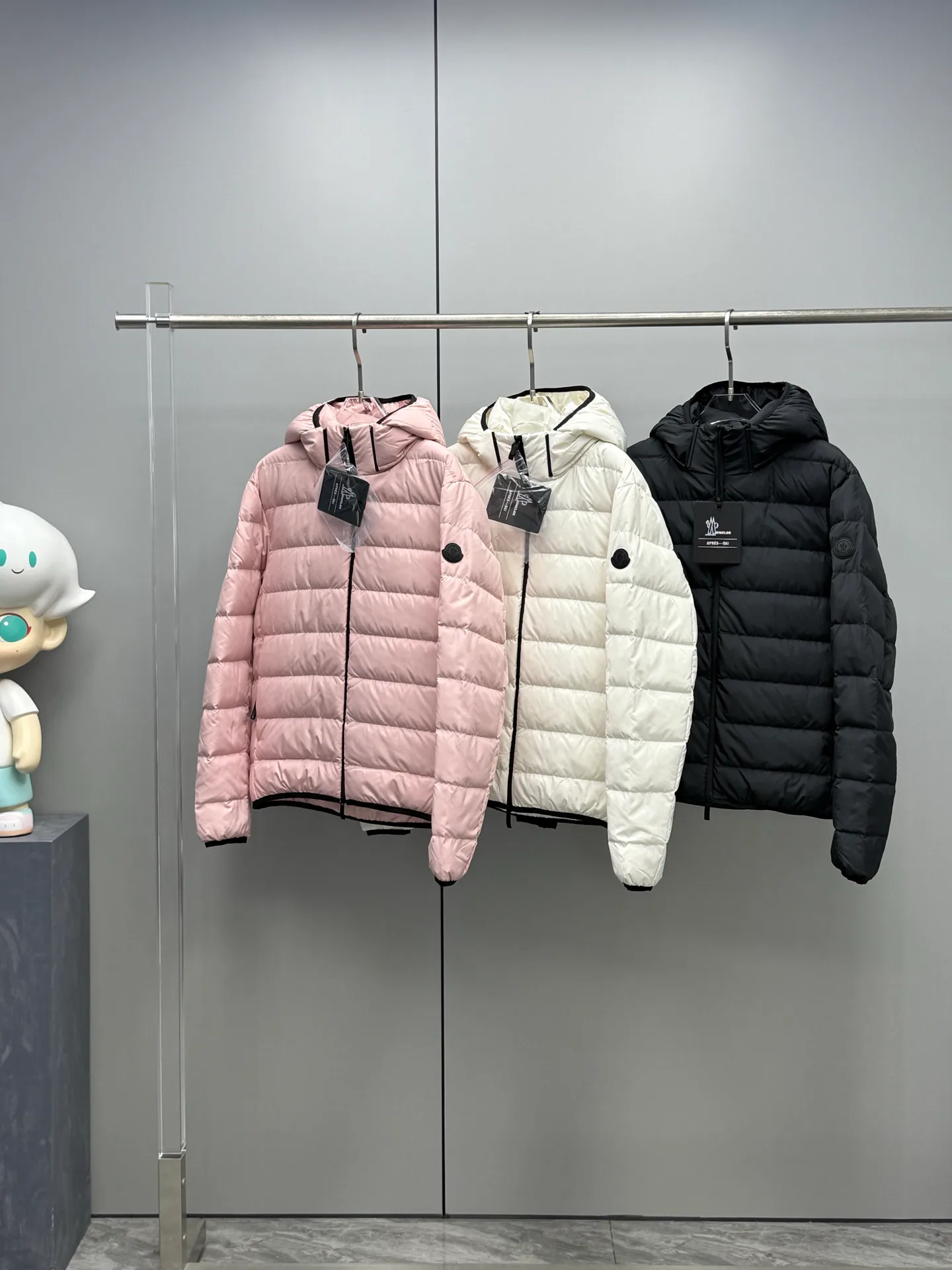 Men's Jackets And Down Jackets MONCLER 17927593