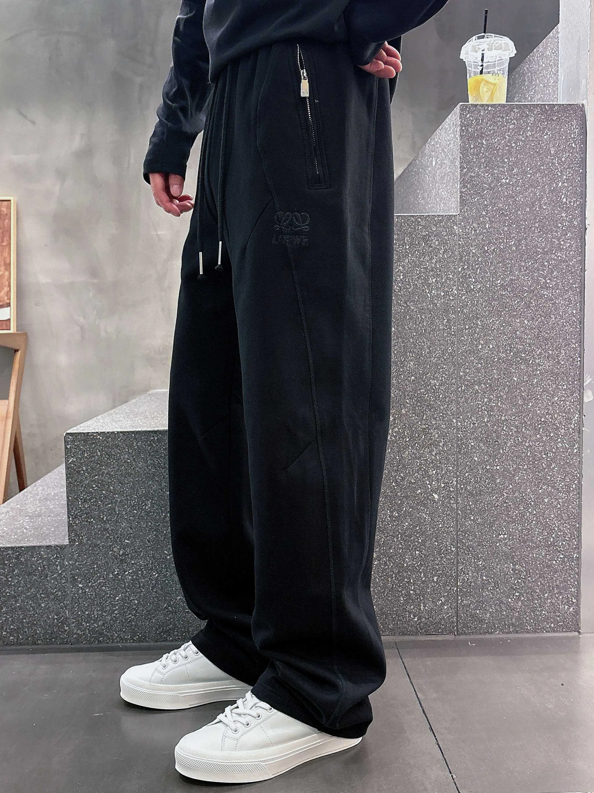Men's Trousers LOEWE 18368684