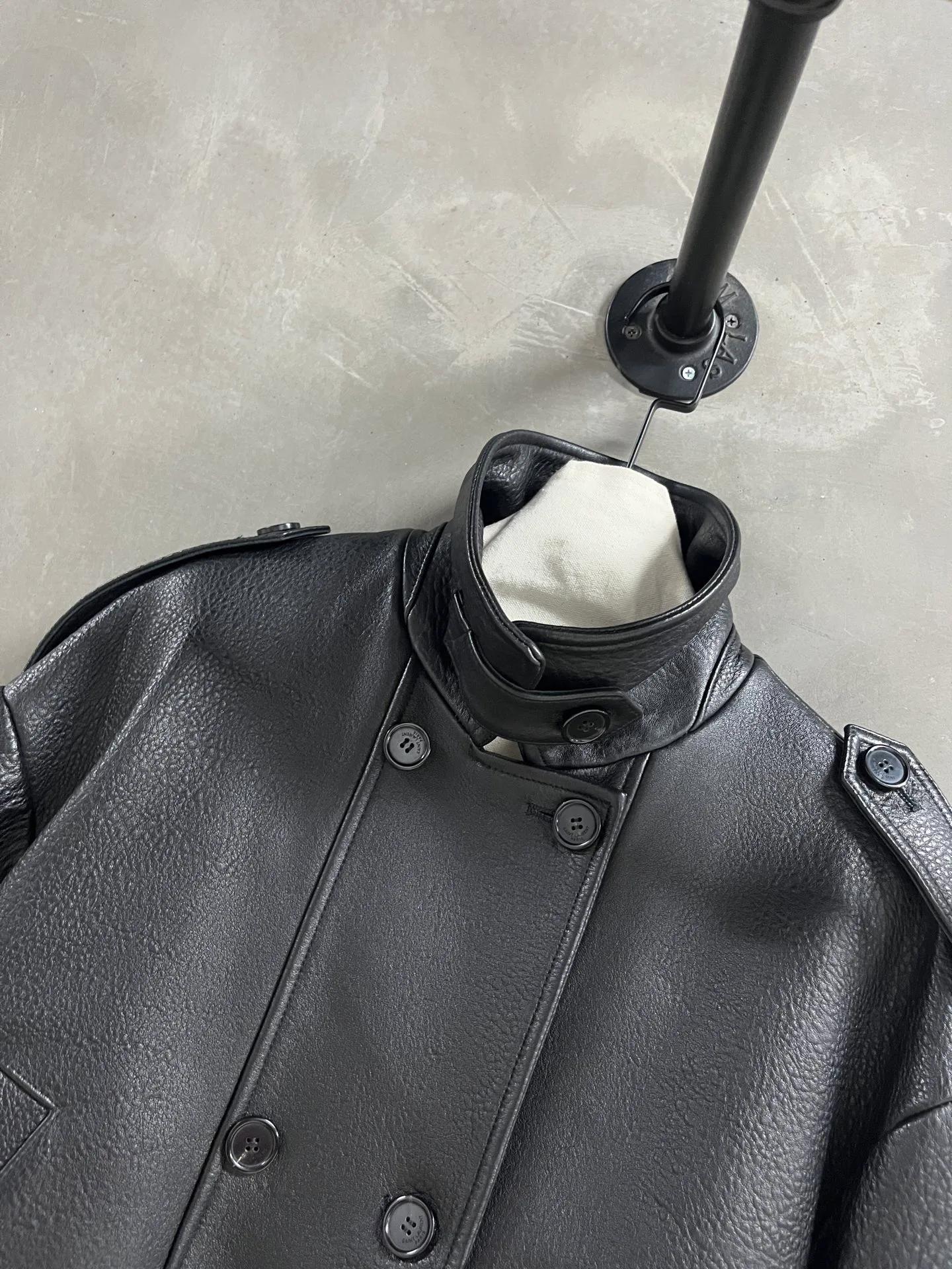 Women's Leather Jackets And Sheepskin Coats SAINT LAURENT 18417980