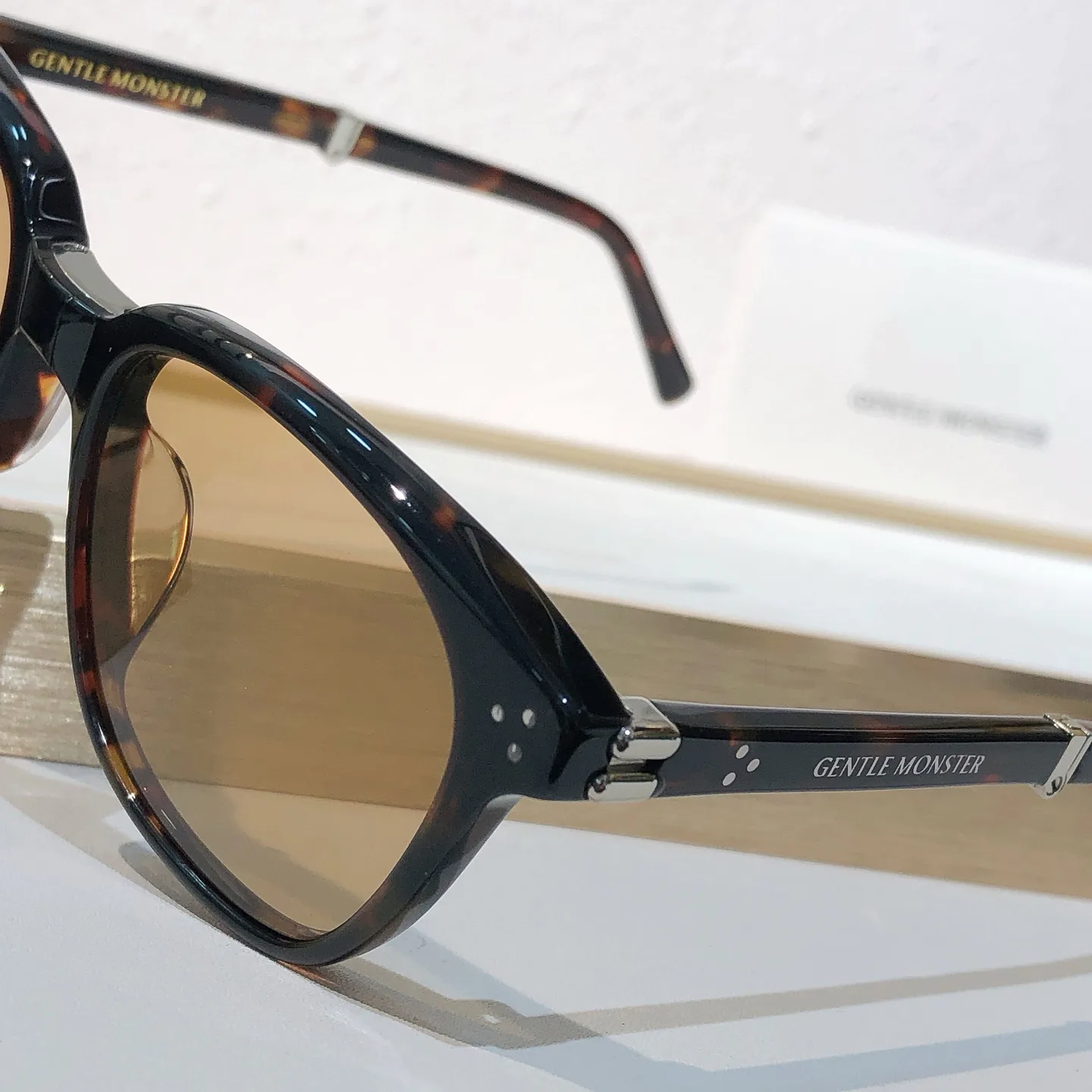 Glasses GENTLE MONSTER 17924894