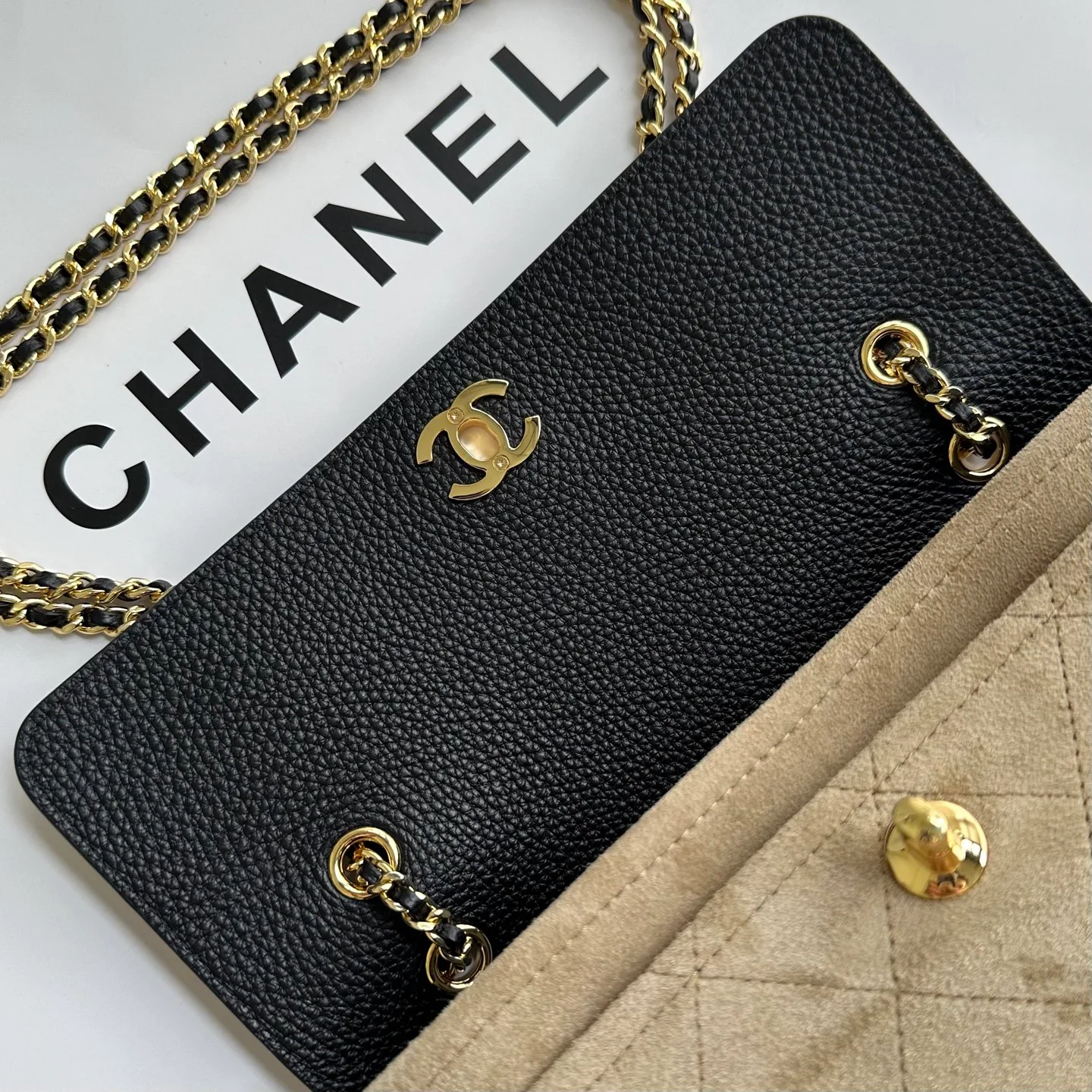 Women's Classic Handbags CHANEL 17939600