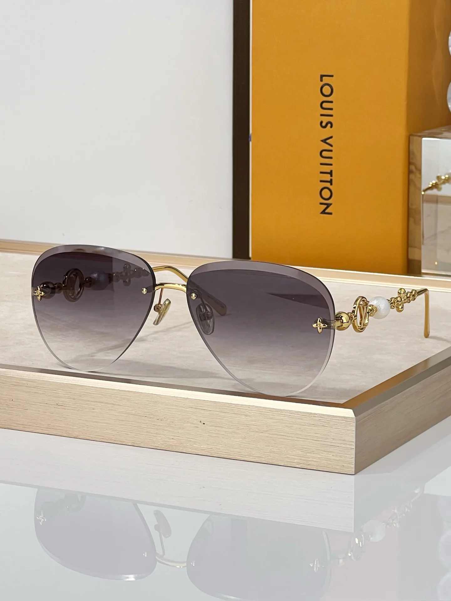 Glasses LOUIS VUITTON 17633231